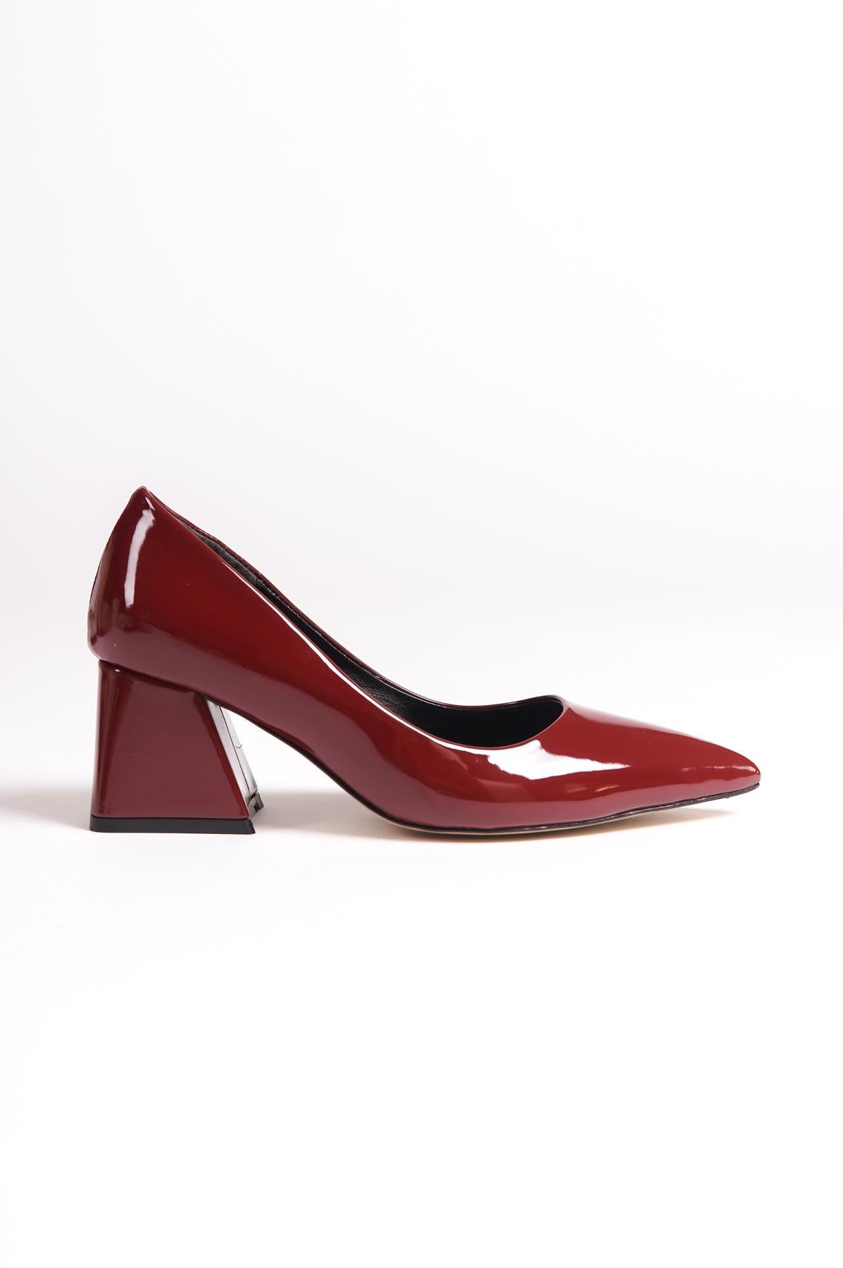 Capone Mid Heel Soft Padded Insole Women Burgundy Shoes
