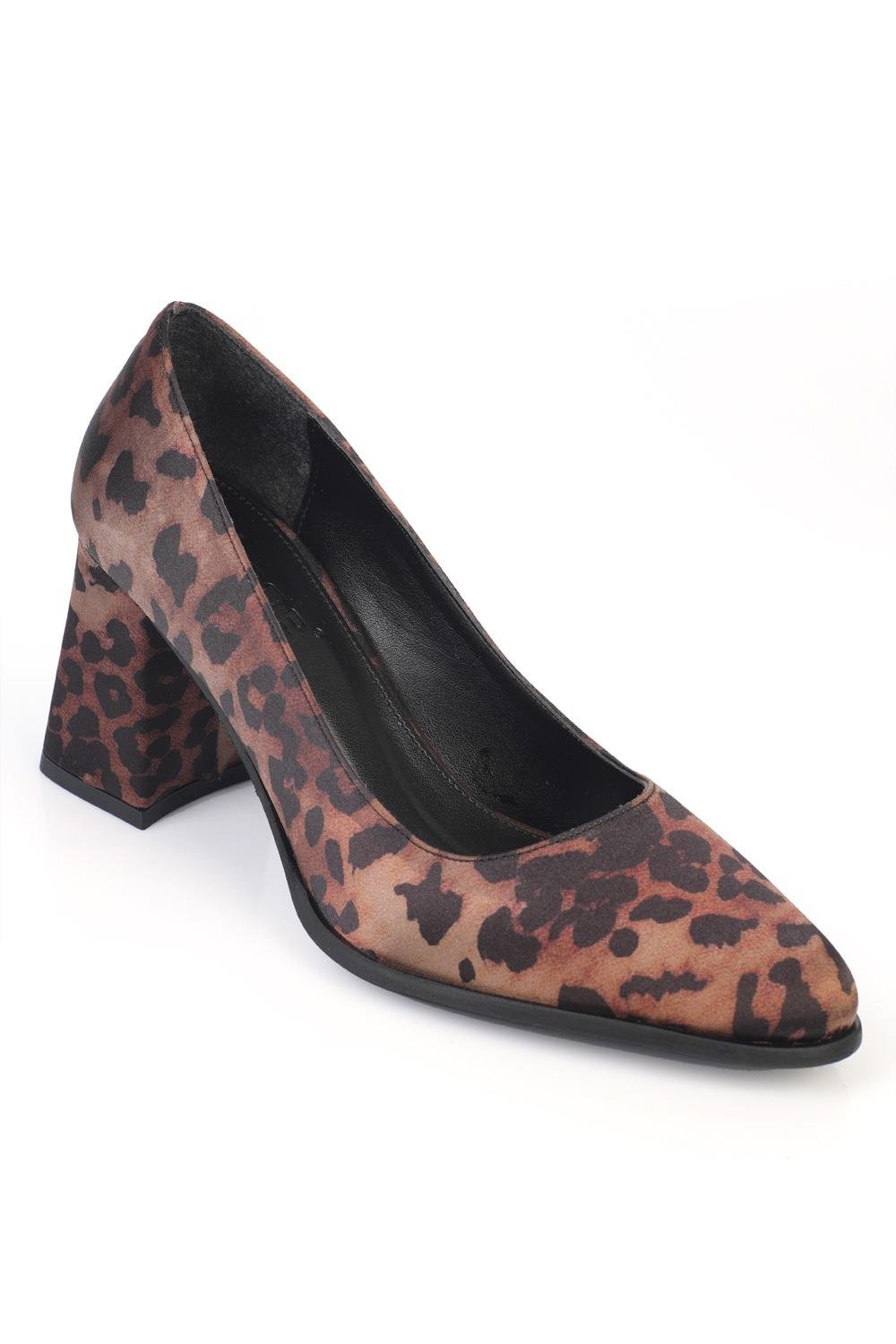Capone Mid-Heel Women Leopard Shoes