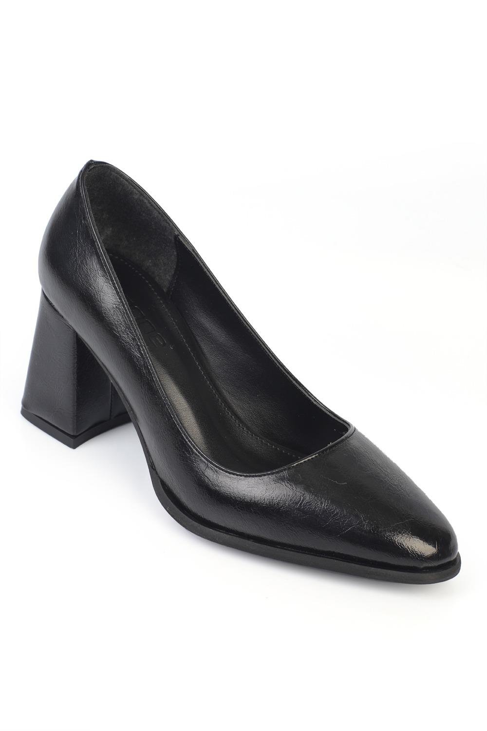 Capone Mid-Heel Women Patent Black Shoes