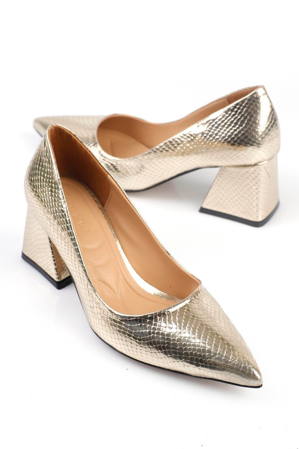 Capone Mid Heels Women Gold's Shoes