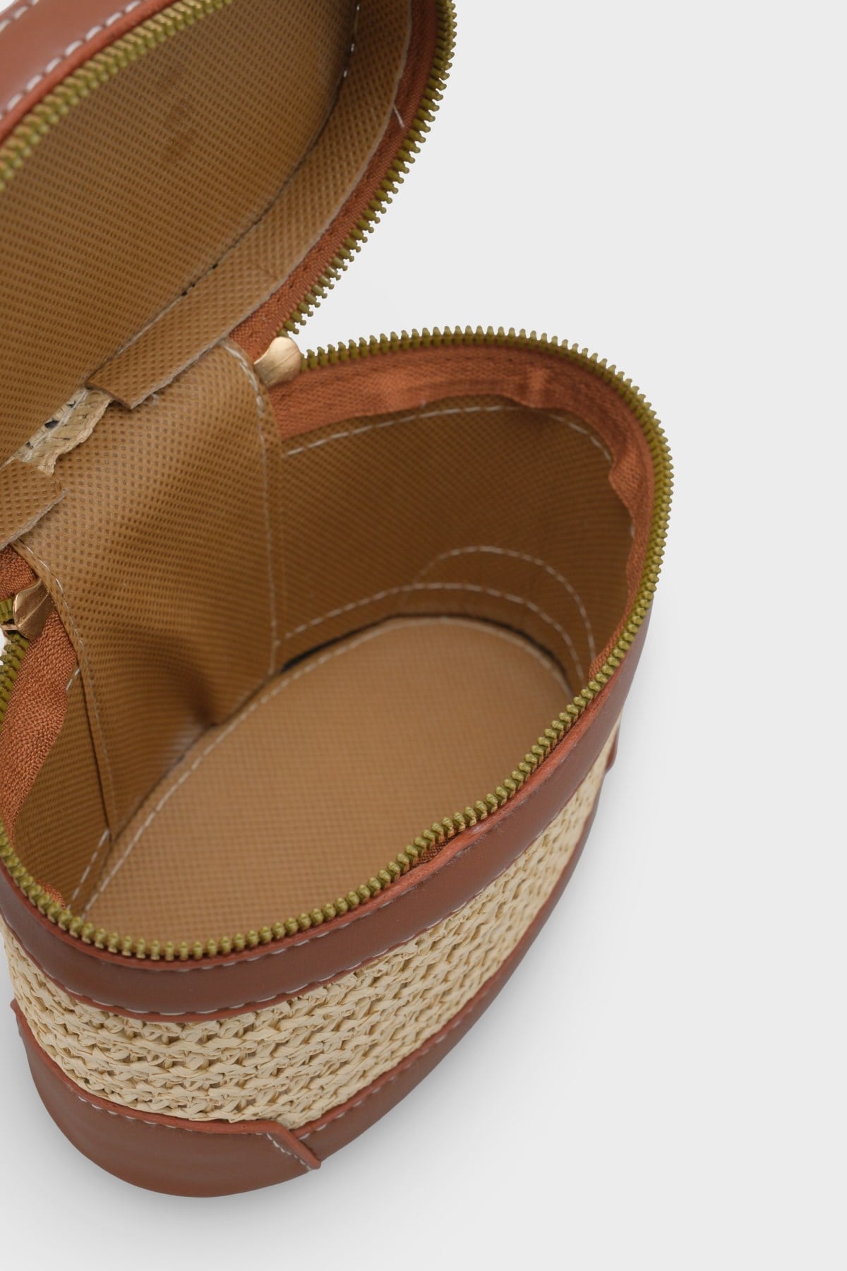 Capone Monte Carlo Raffia Look Box Shape Chain Strap Women Beige Bag