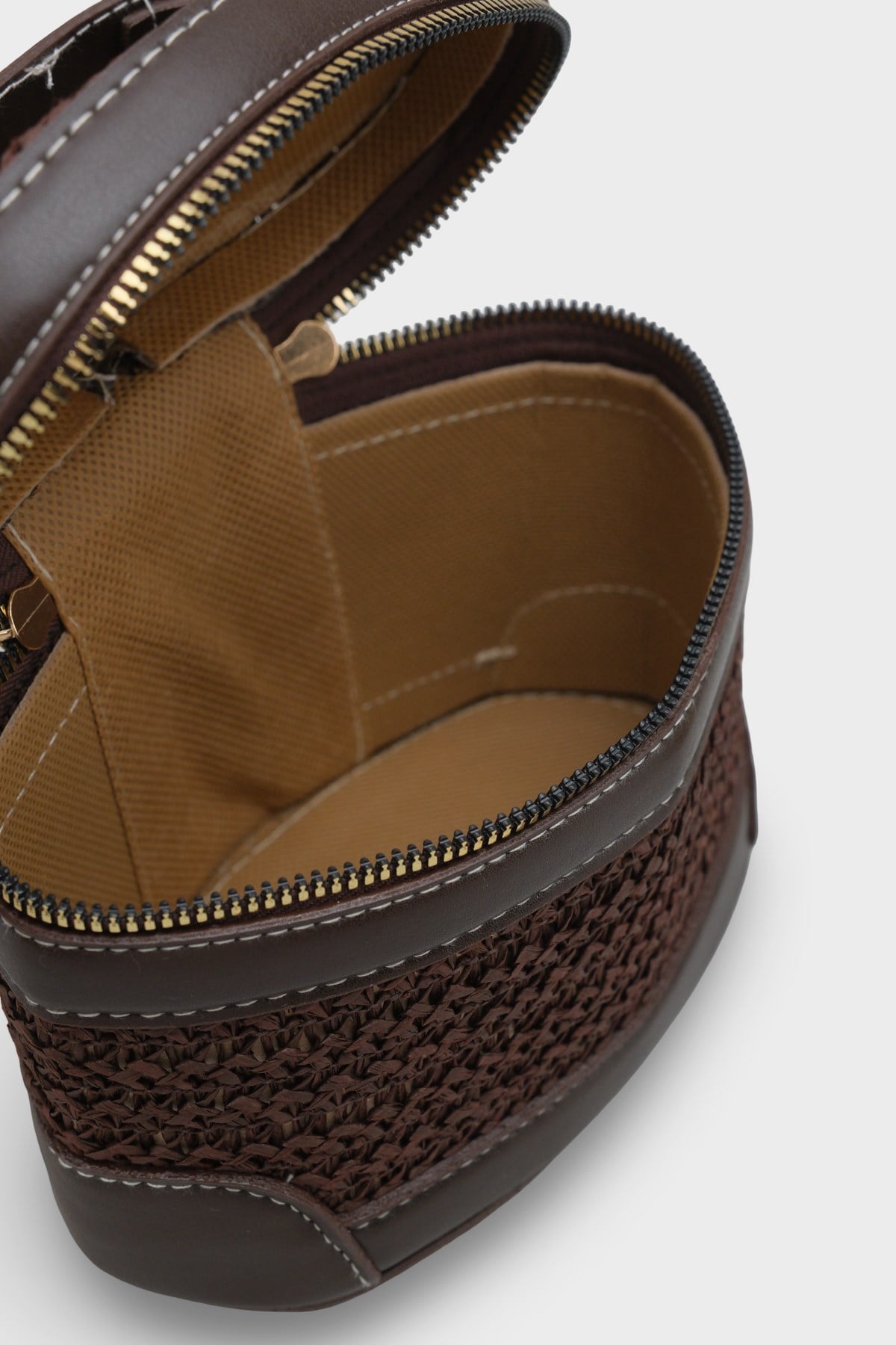 Capone Monte Carlo Raffia Look Box Shape Chain Strap Women Brown Bag