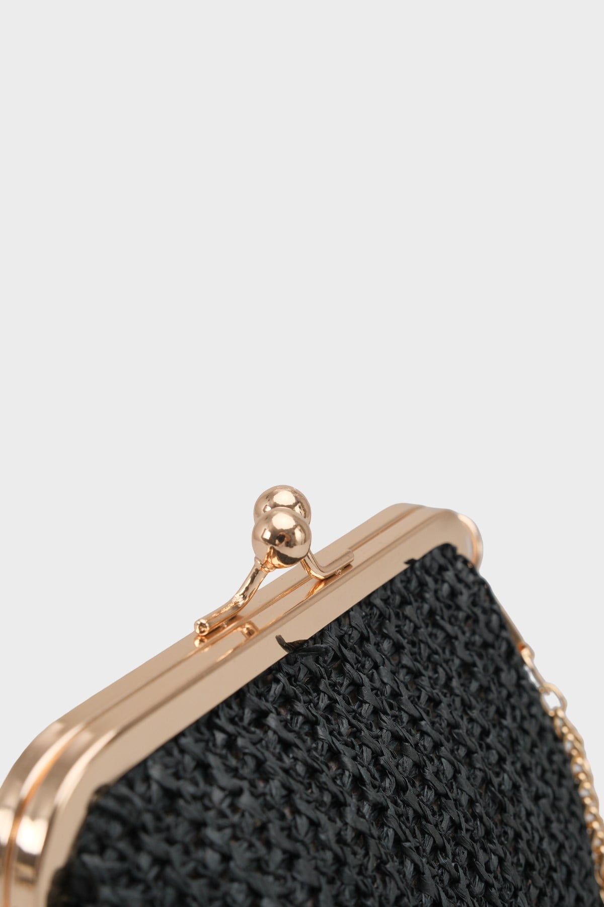 Capone Nice Raffia Look Snap Closure Chain Strap Women Black Bag