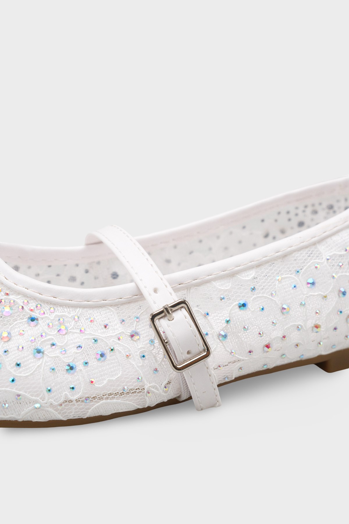 Capone Norean Lace Mesh Embroidered Women White Ballet Flat