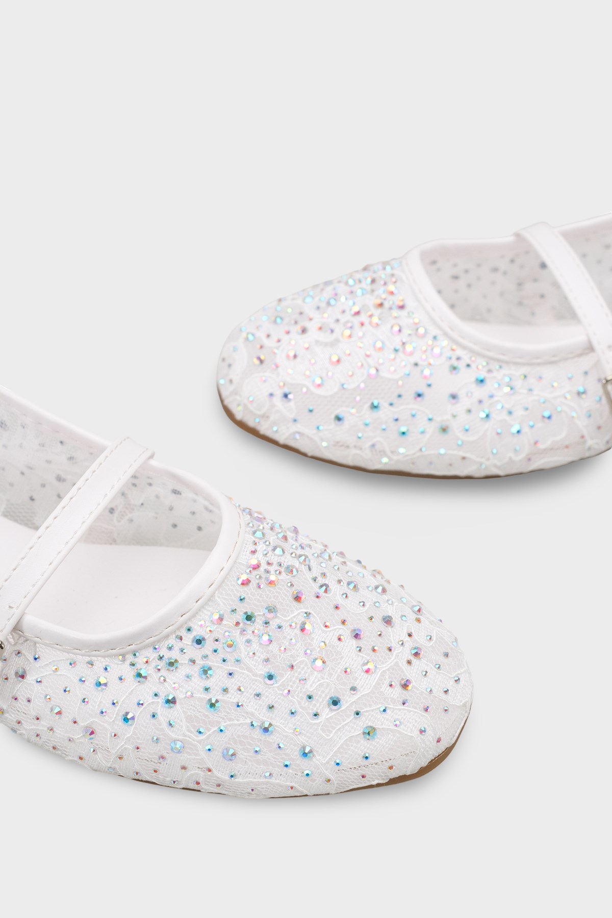 Capone Norean Lace Mesh Embroidered Women White Ballet Flat