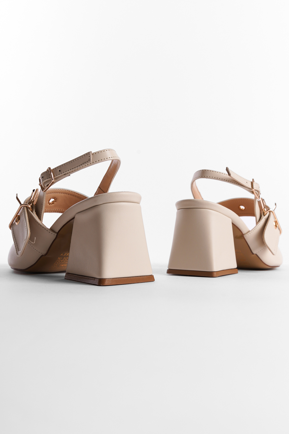 Capone Open Back Banded Buckle Detailed Thick Heeled Women Ecru Shoes