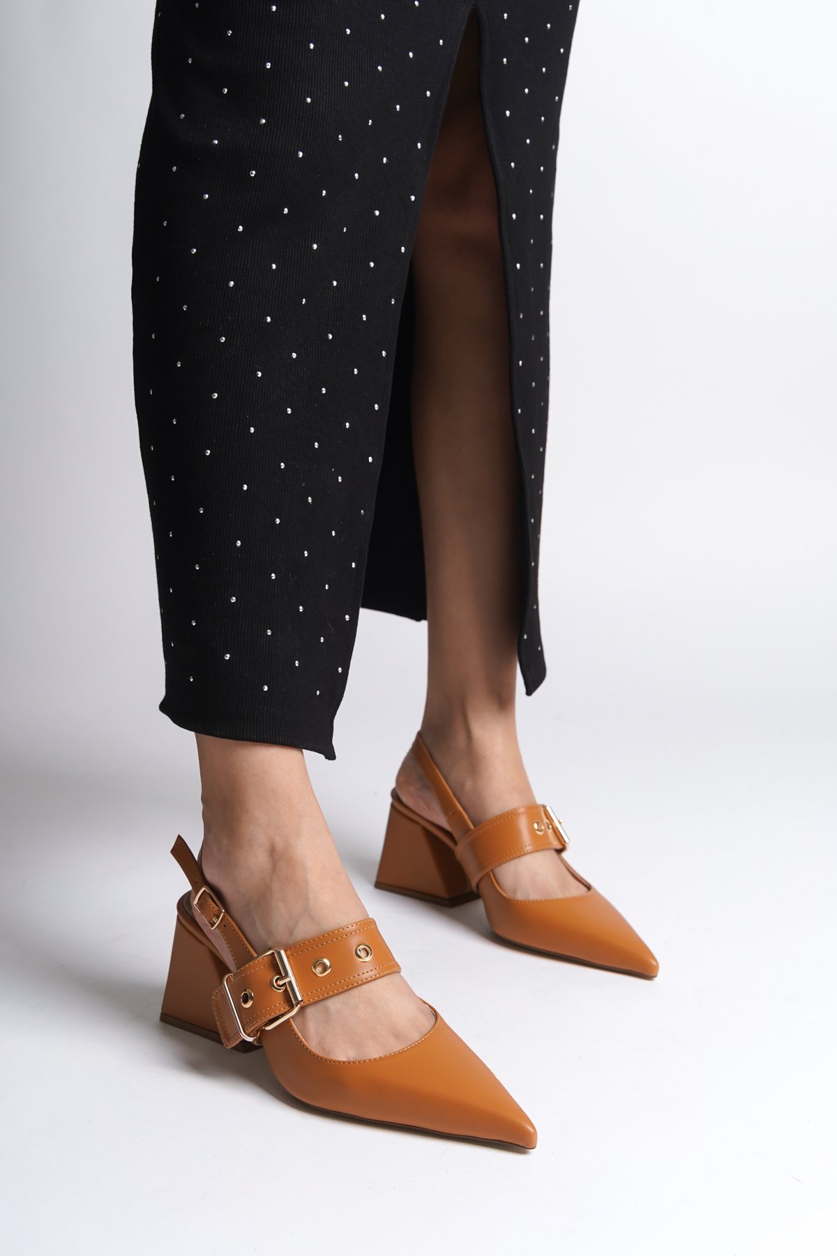 Capone Open Back Banded Buckle Detailed Thick Heeled Women Honey Shoes