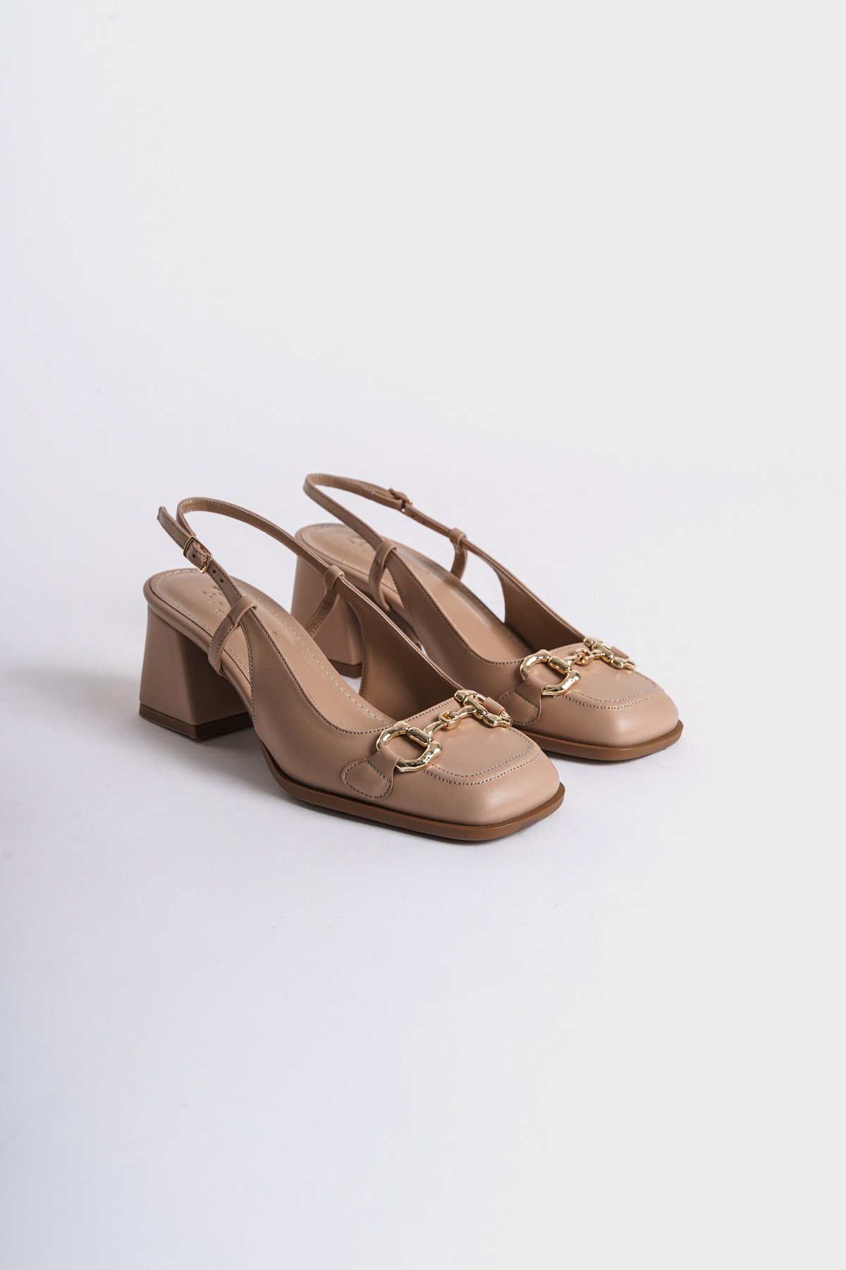 Capone Open Back Blunt Toe Thick Heeled Buckled Women Beige Shoes