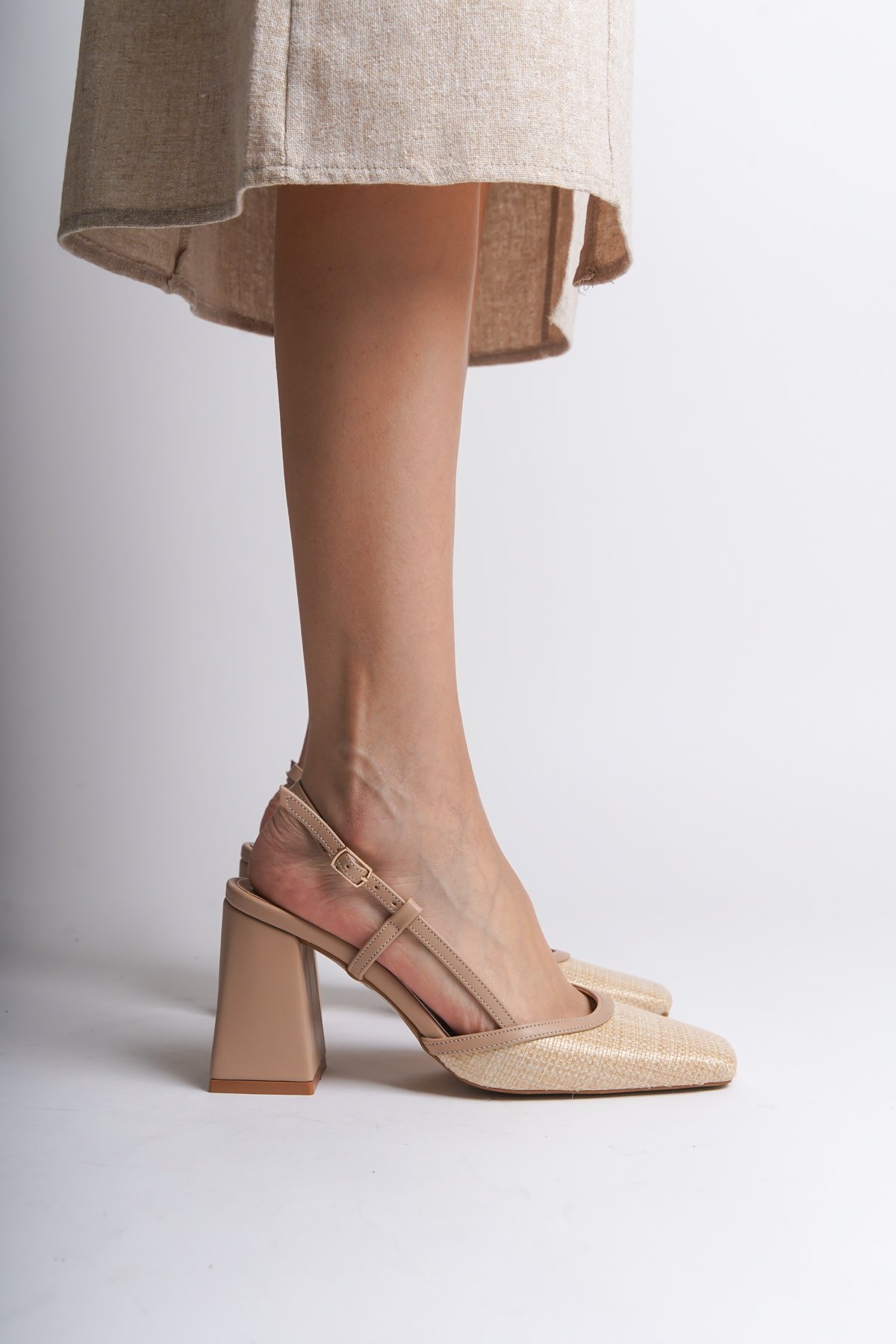 Capone Open Back Blunt Toe Thick Heeled Wicker Women Beige Shoes