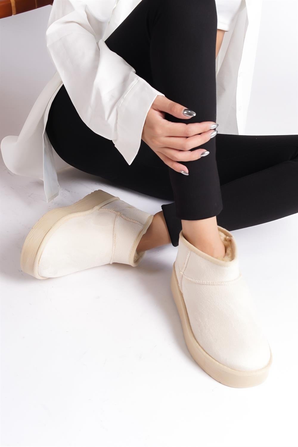 Capone Outfitters 001 Women Beige Boot