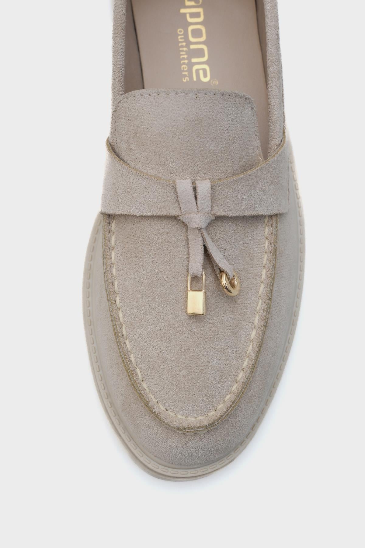 Capone Outfitters 001 Women Beige Loafer