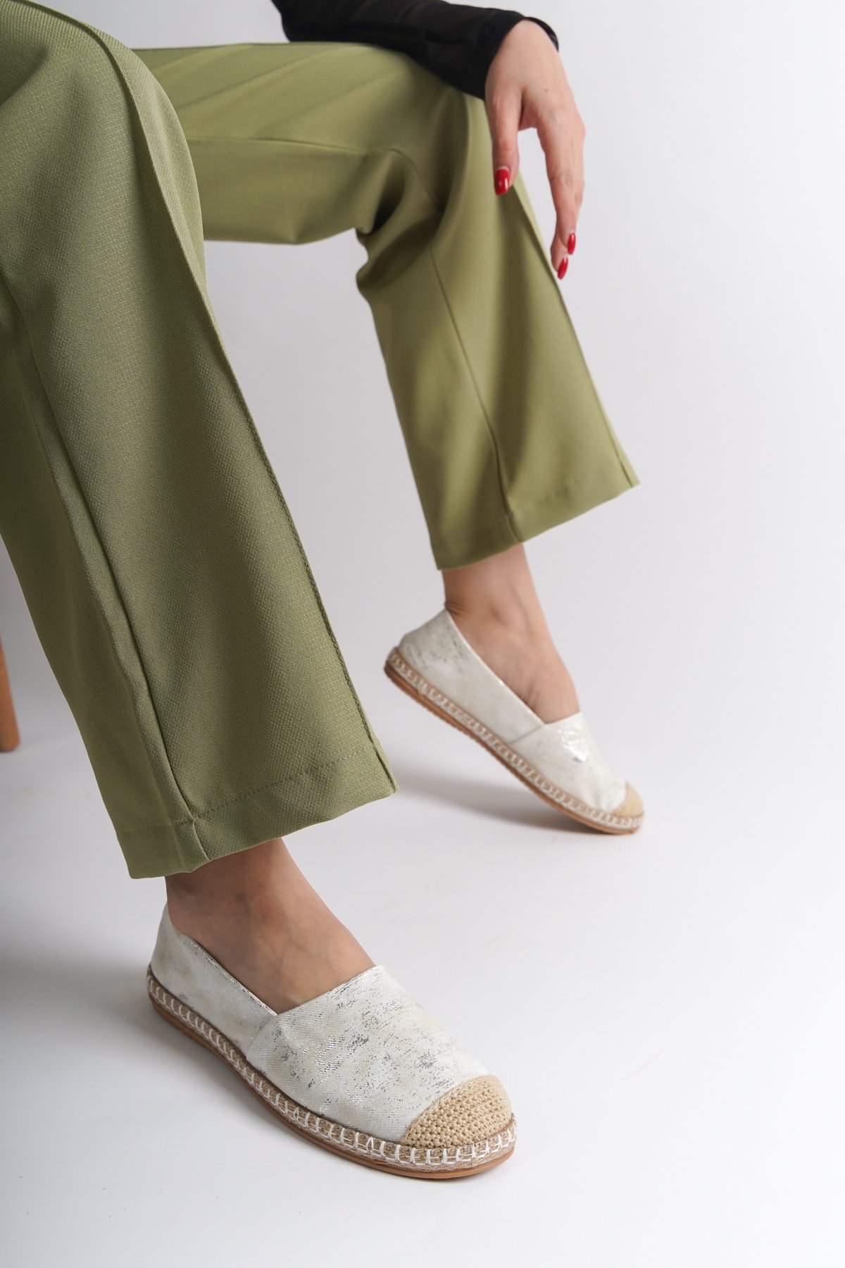 Capone Outfitters 001 Women White Espadrille