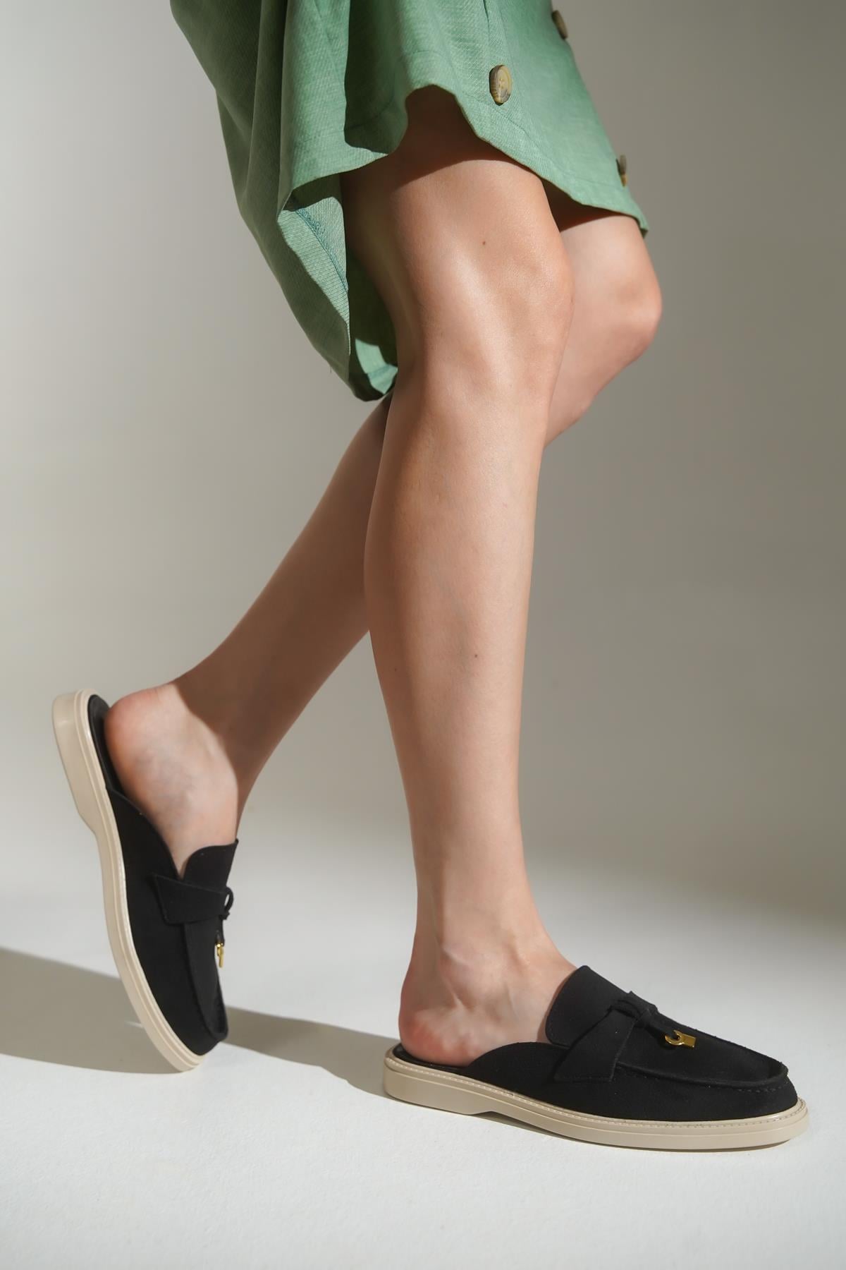 Capone Outfitters 003 Women Black Sandal