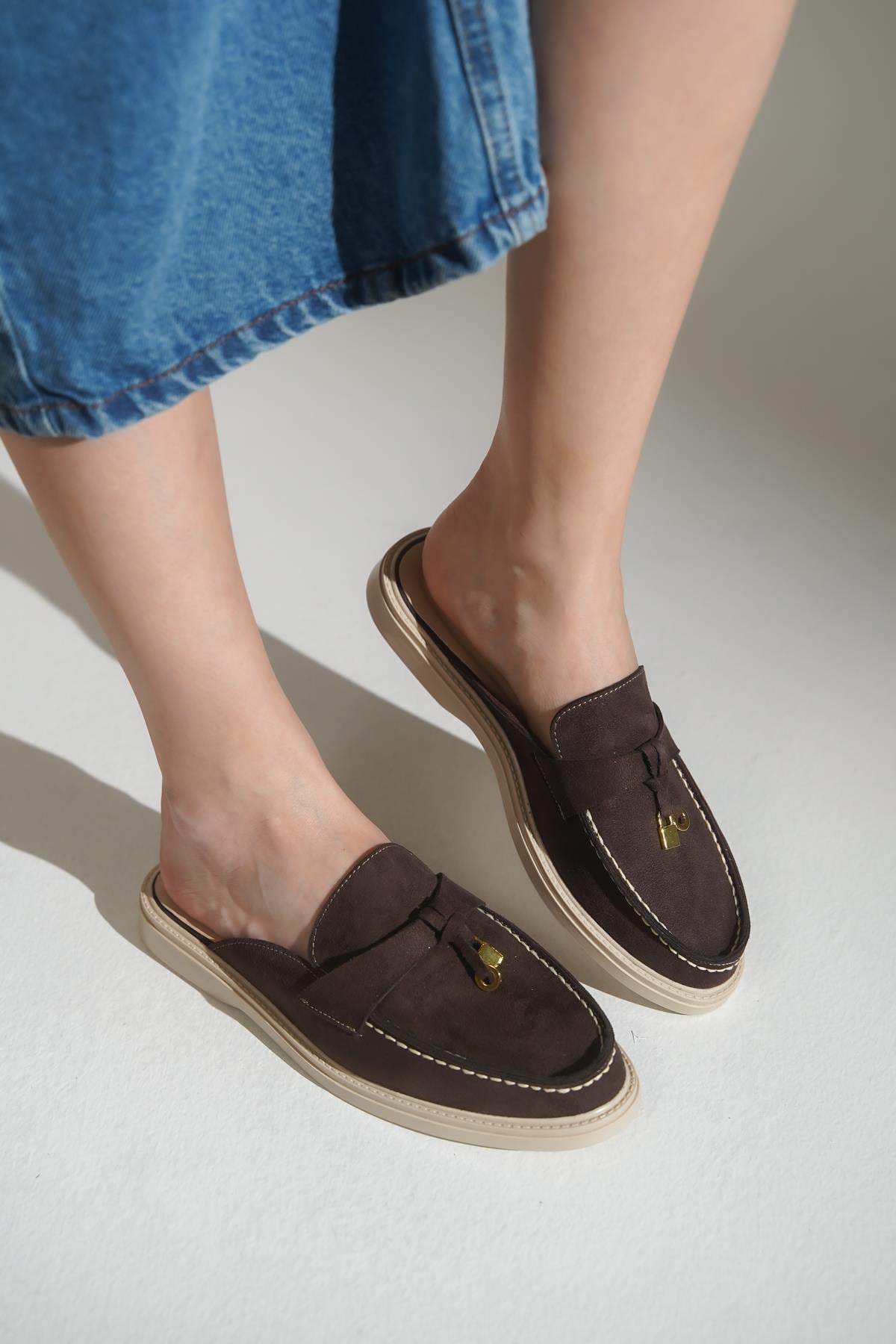 Capone Outfitters 003 Women Brown Sandal