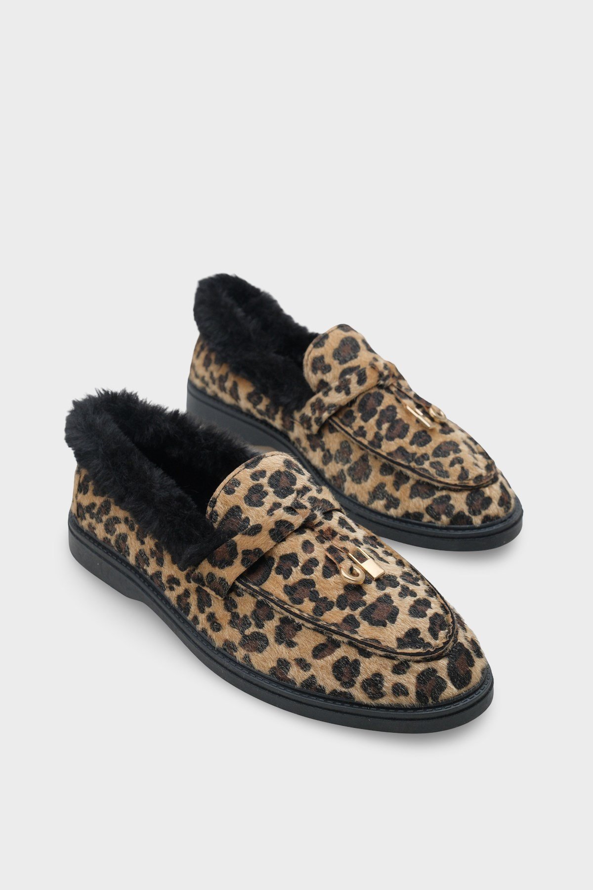 Capone Outfitters 004 Women Leopard Furry Loafer