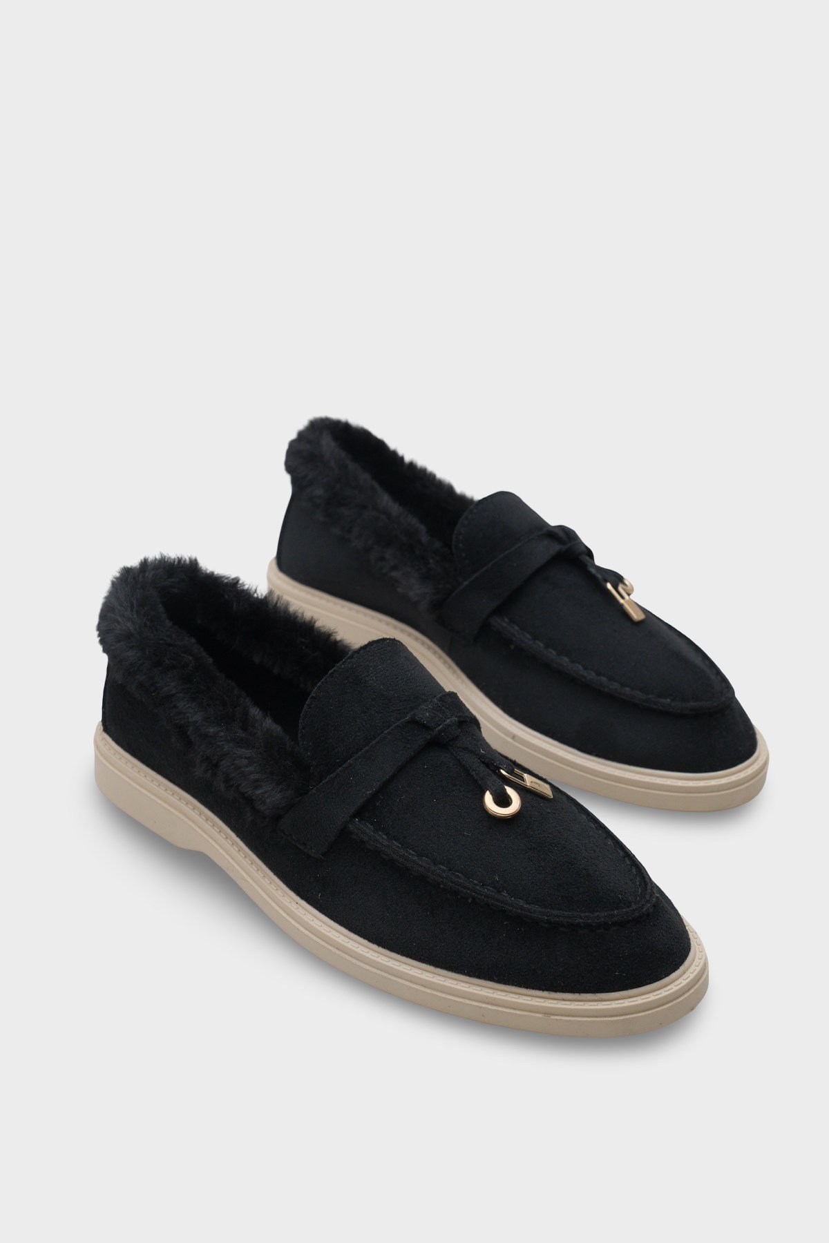 Capone Outfitters 004 Women Sued Black Loafer