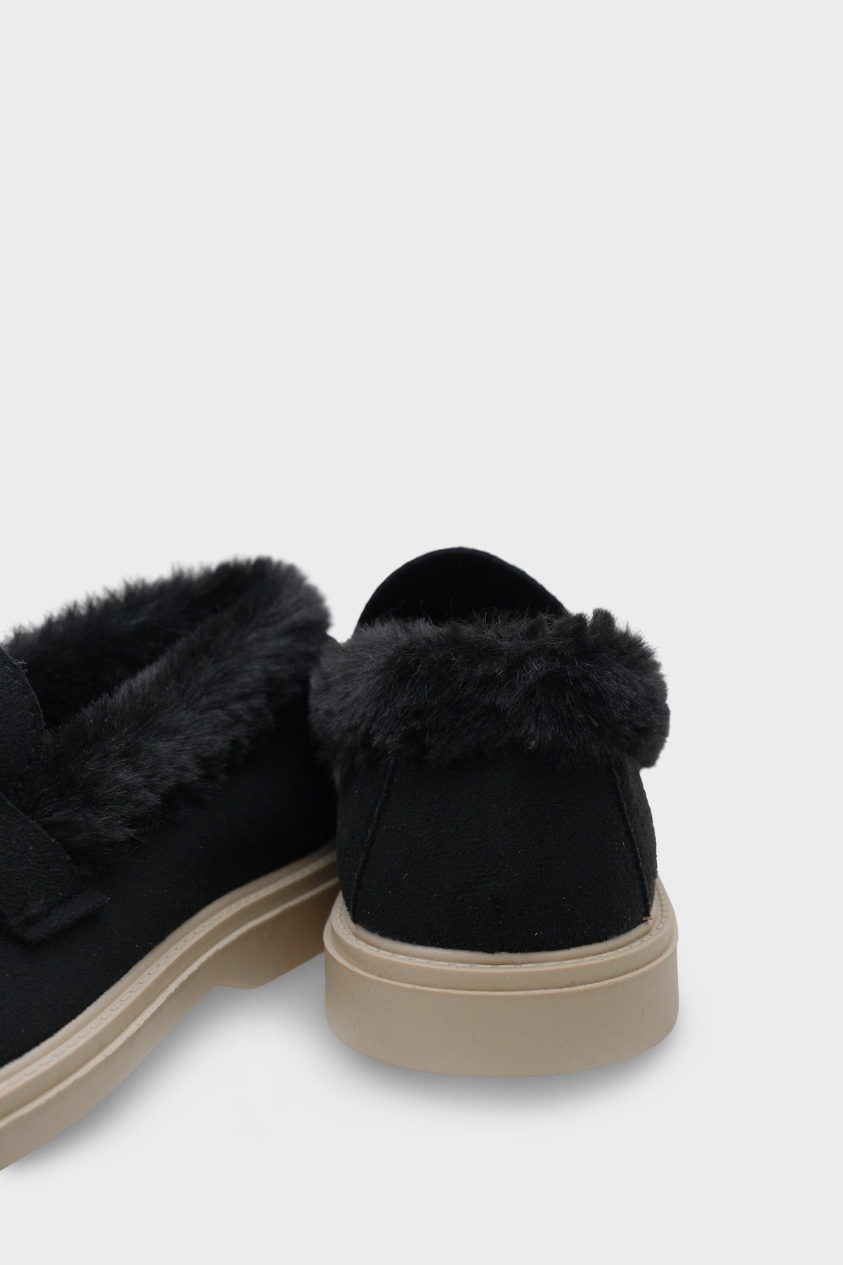 Capone Outfitters 004 Women Sued Black Loafer