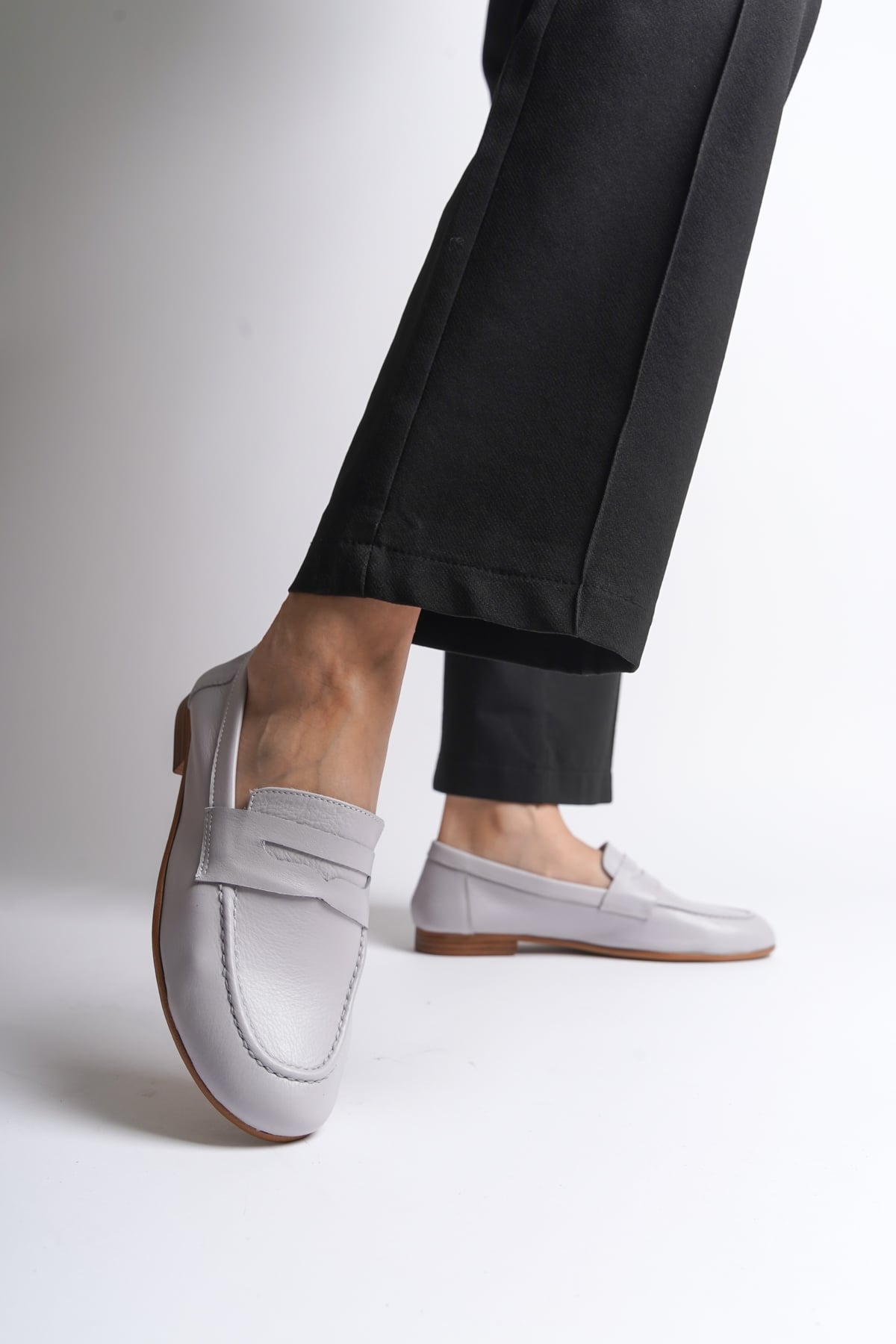 Capone Outfitters 078 Women Grey Loafer