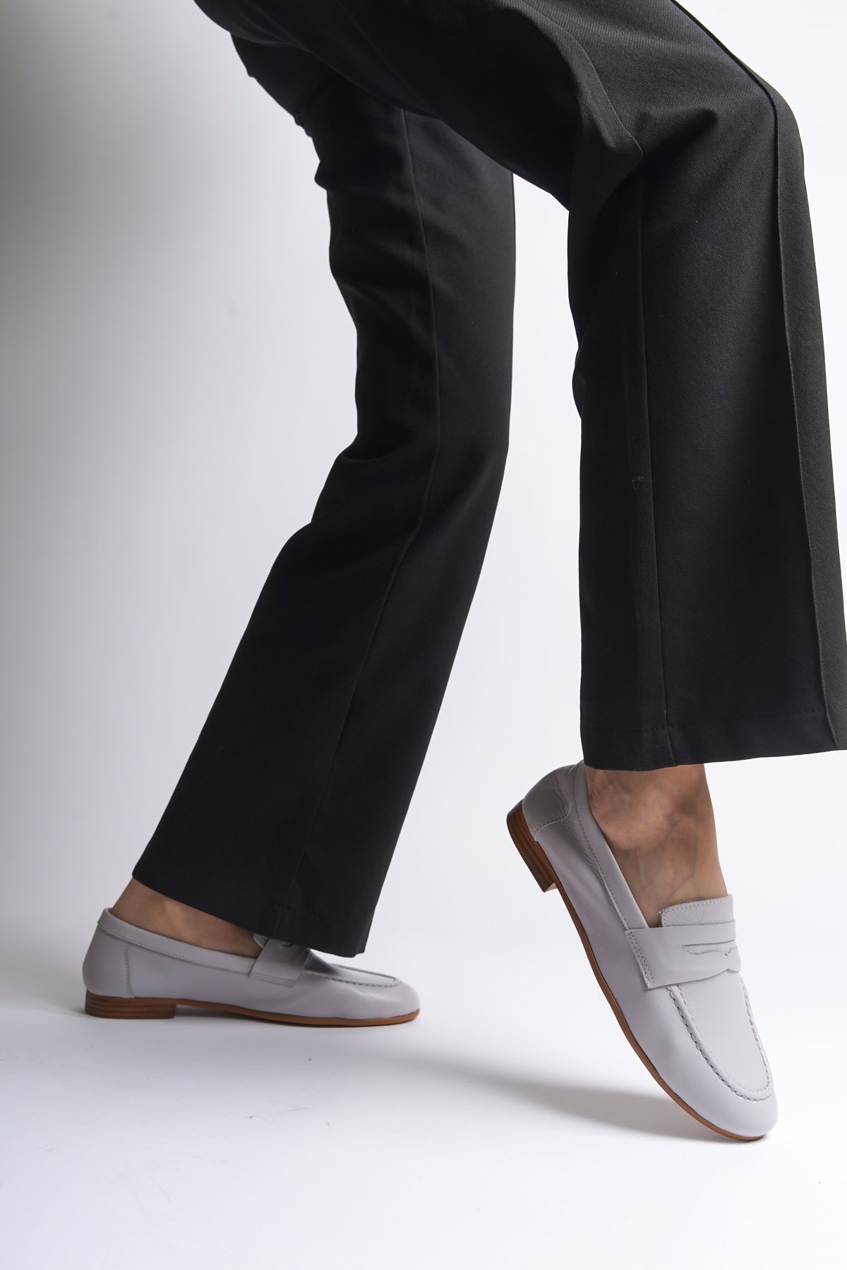 Capone Outfitters 078 Women Grey Loafer