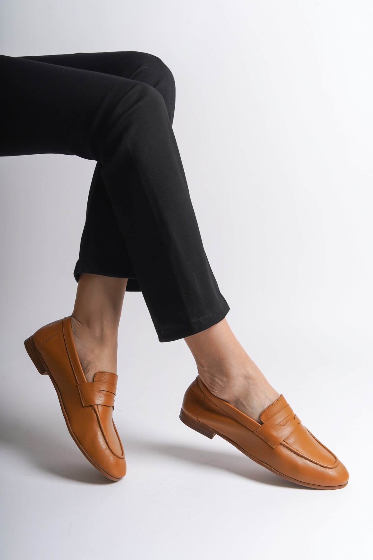 Capone Outfitters 078 Women Tan Loafer