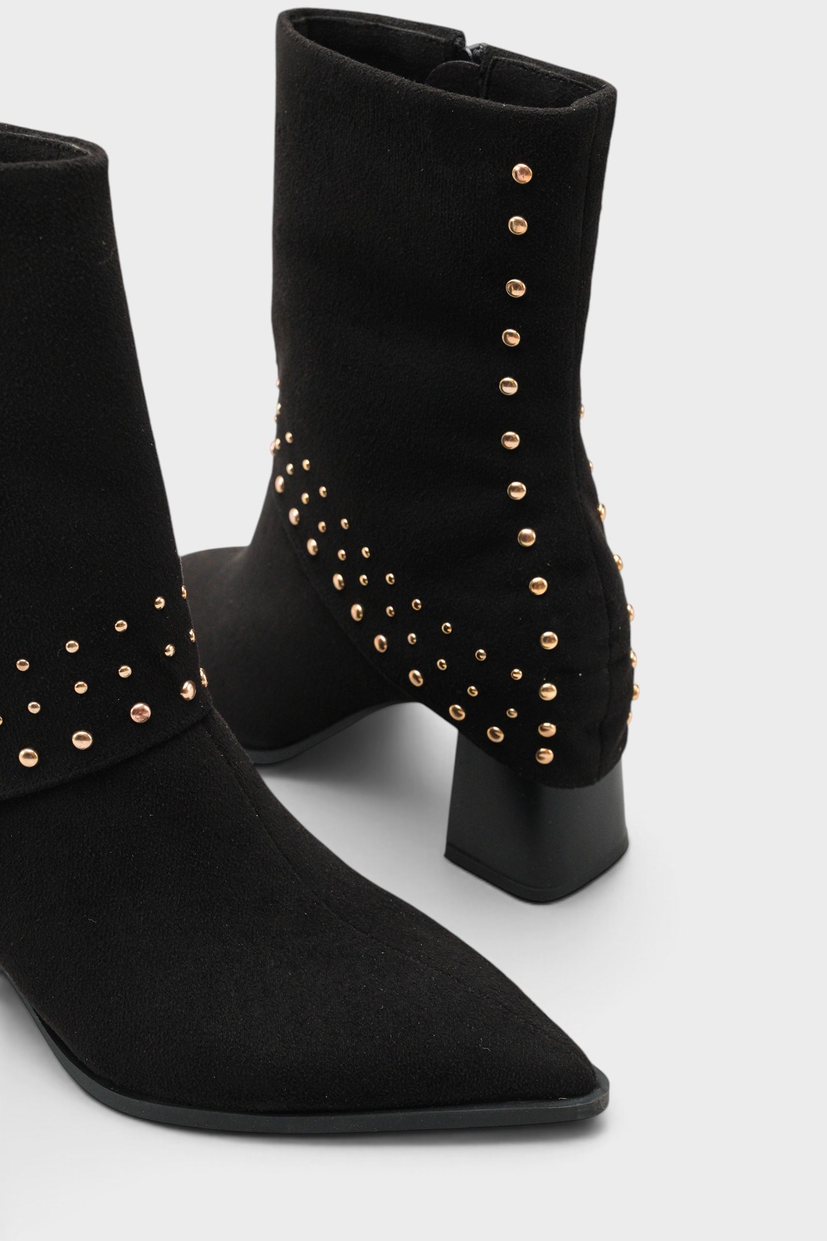 Capone Outfitters 102 Women Sued Black Boot