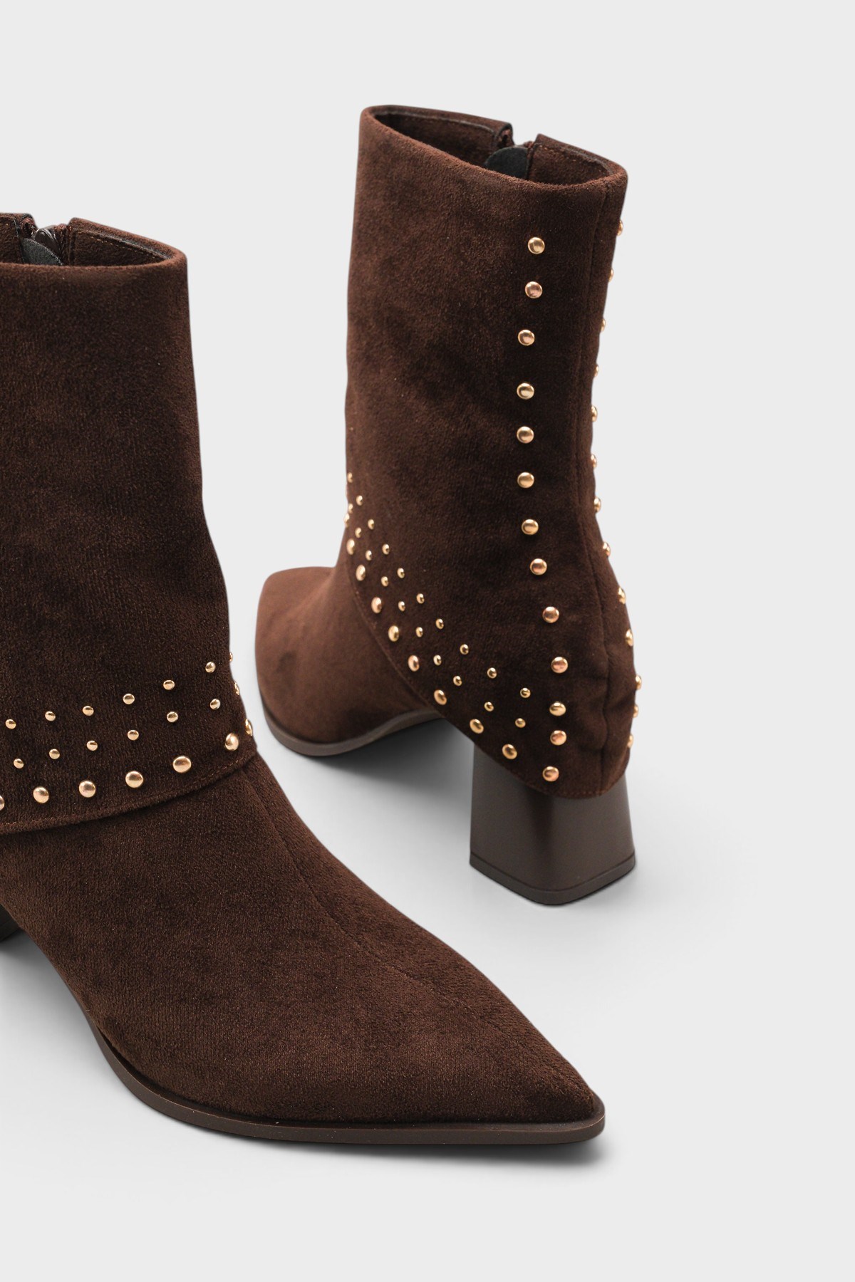 Capone Outfitters 102 Women Sued Brown Boot