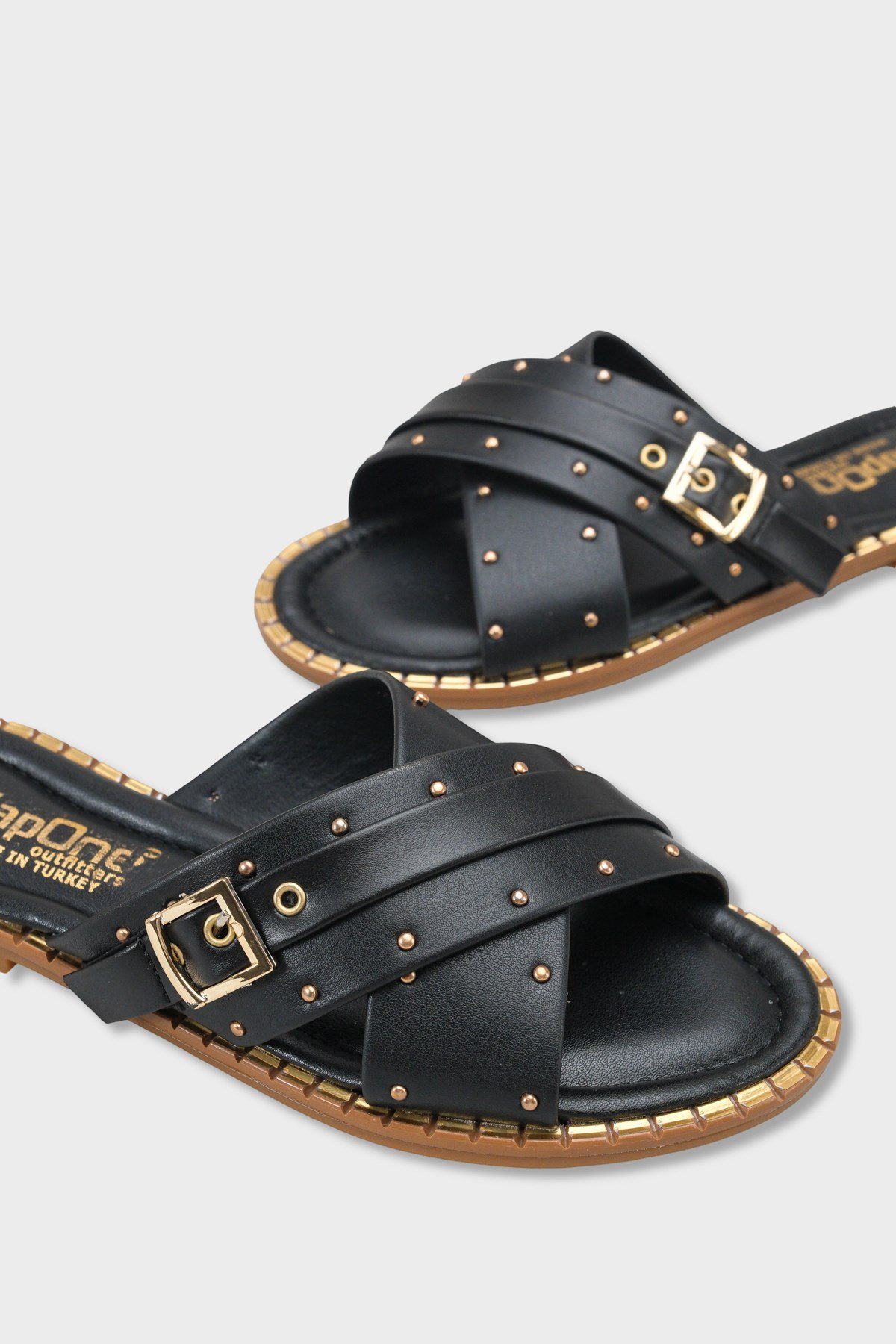 Capone Outfitters 2640 Women Black Sandal
