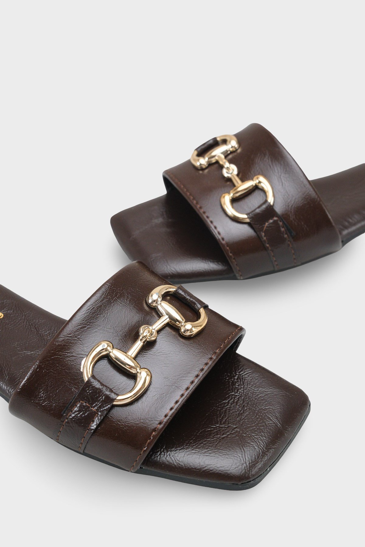 Capone Outfitters 2642 Women Brown Sandal