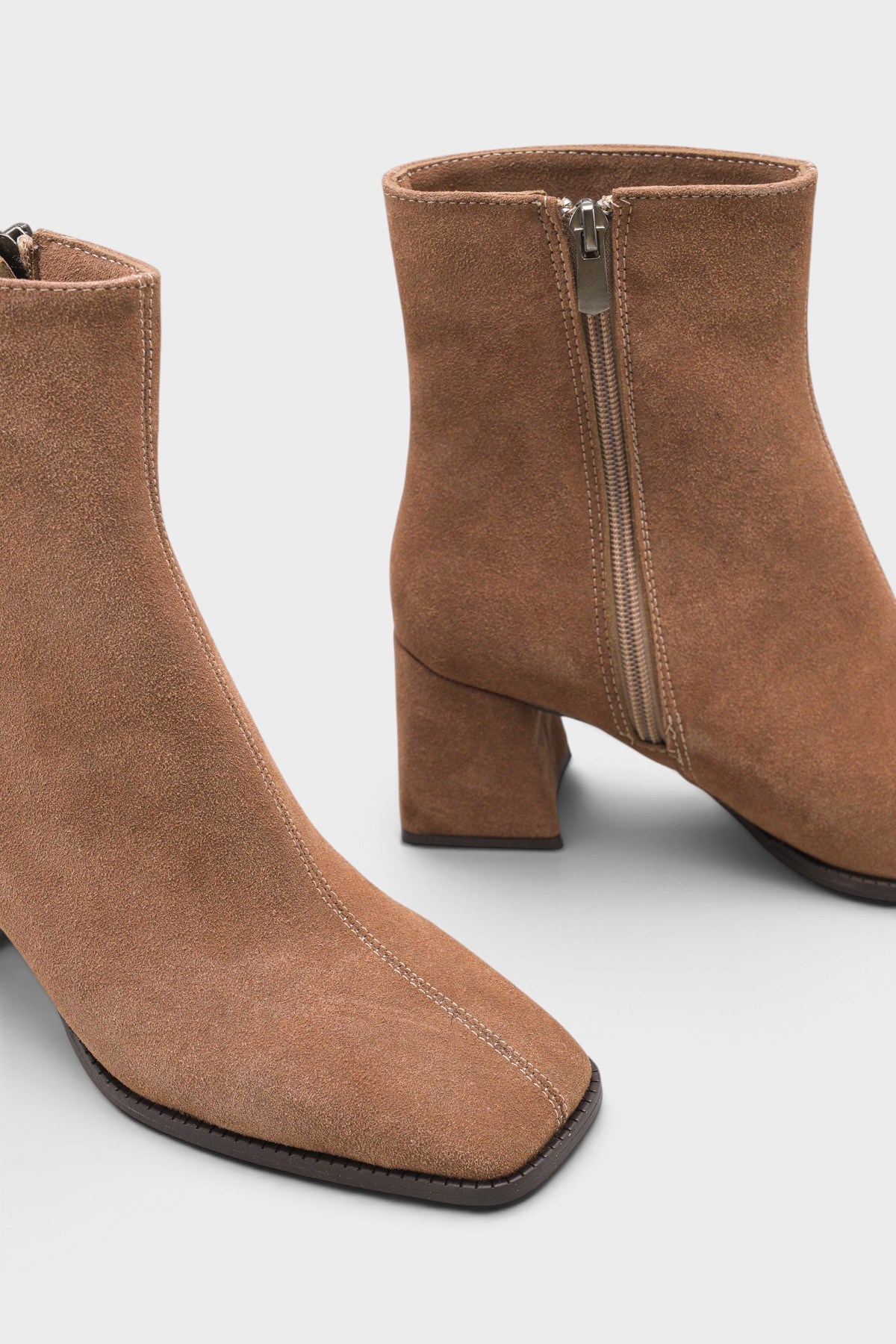 Capone Outfitters 4005 Women Sued Mink Boot