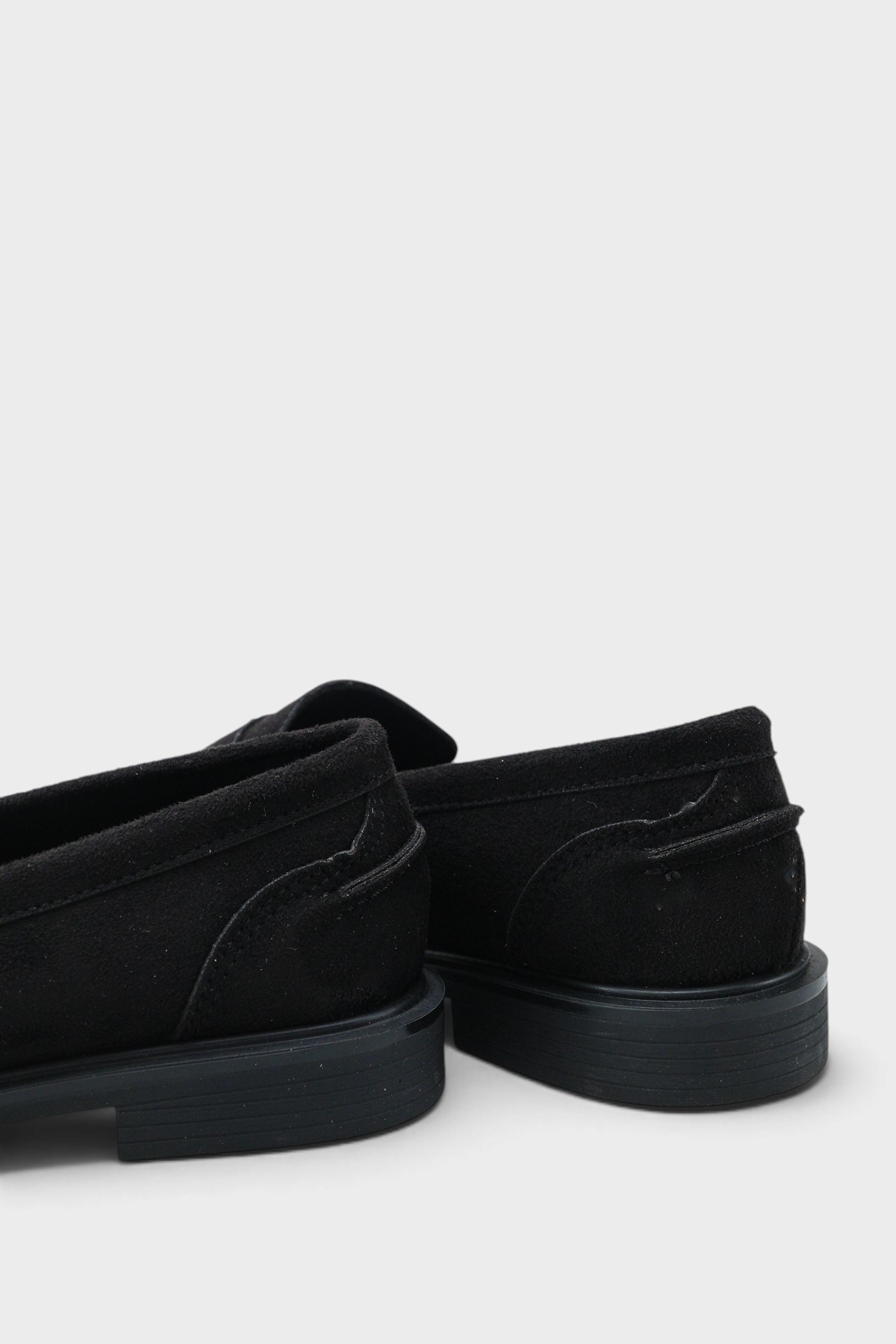 Capone Outfitters 402 Women Sued Black Loafer