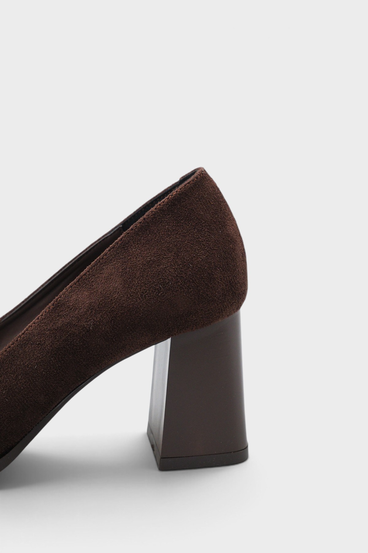 Capone Outfitters 603 Women Sued Brown Heeled