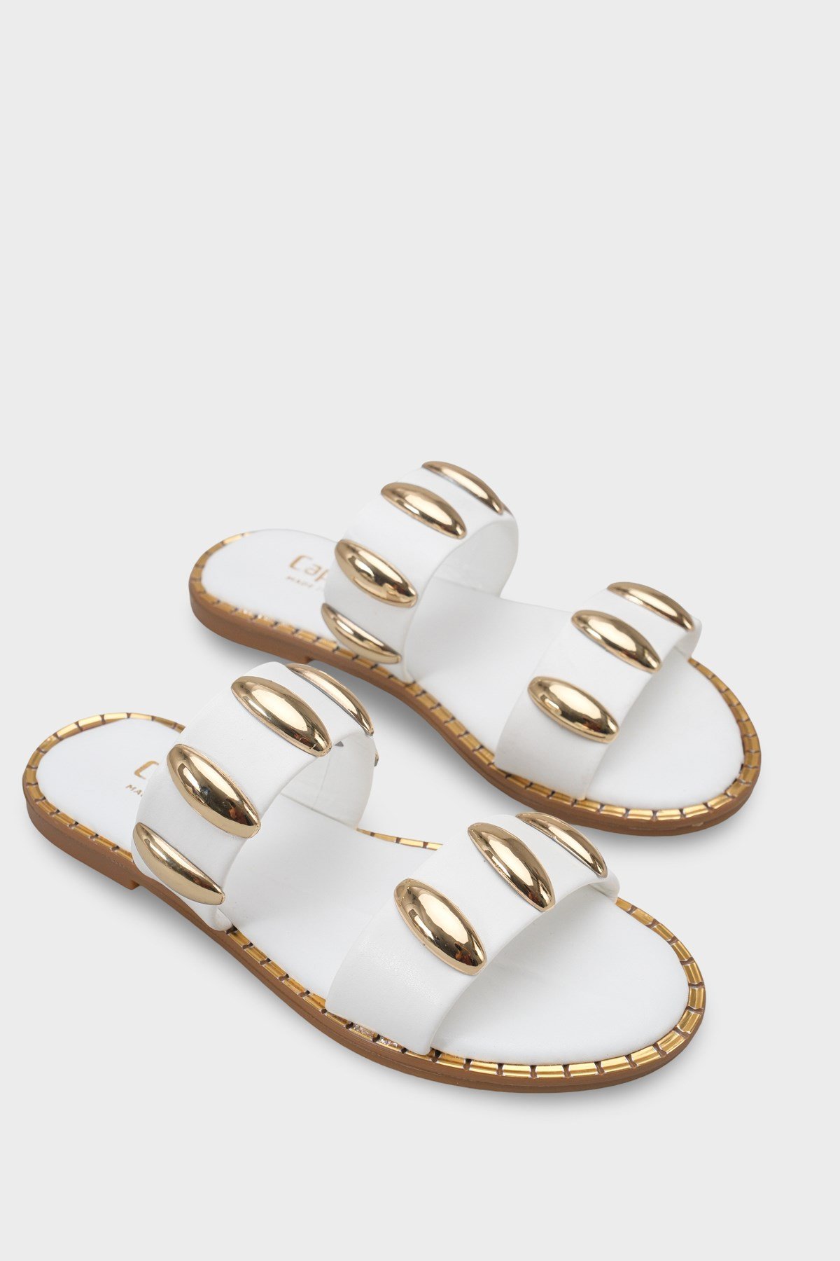 Capone Outfitters 605 Women White Sandal