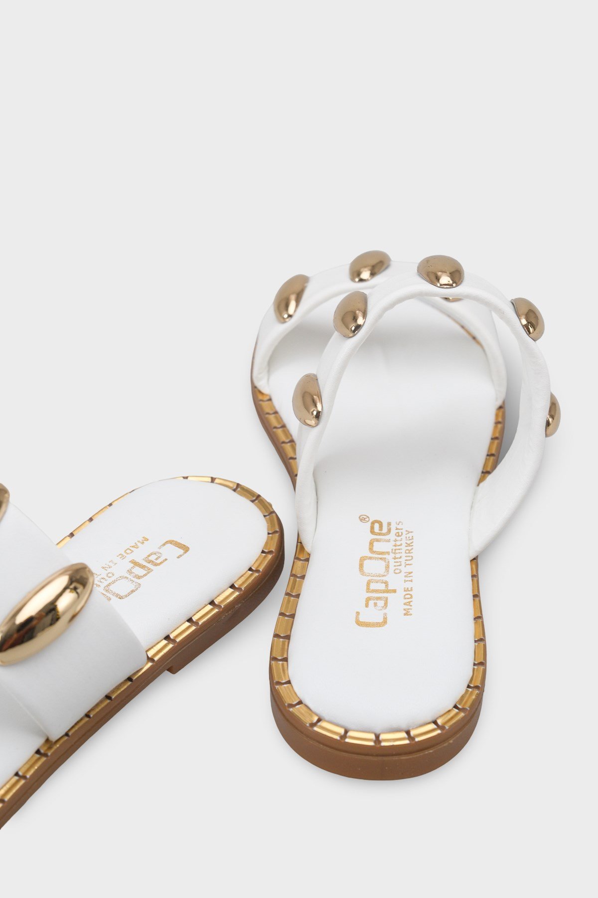 Capone Outfitters 605 Women White Sandal