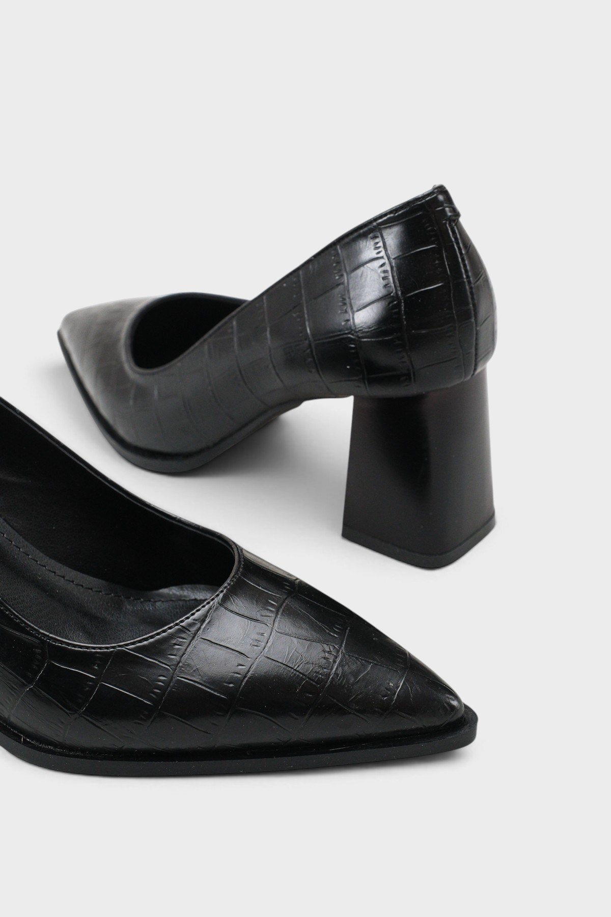 Capone Outfitters 606 Women Black Heeled