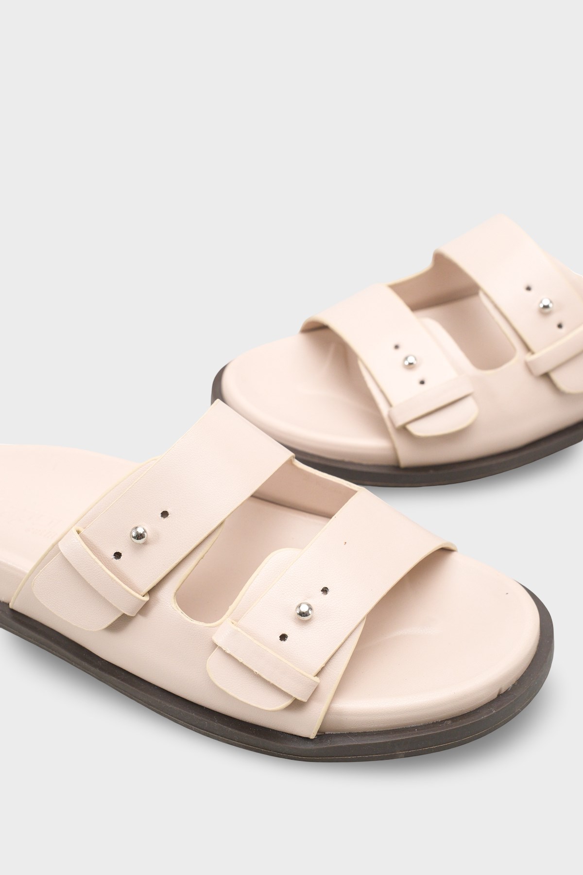 Capone Outfitters 6800 Women Beige Sandal