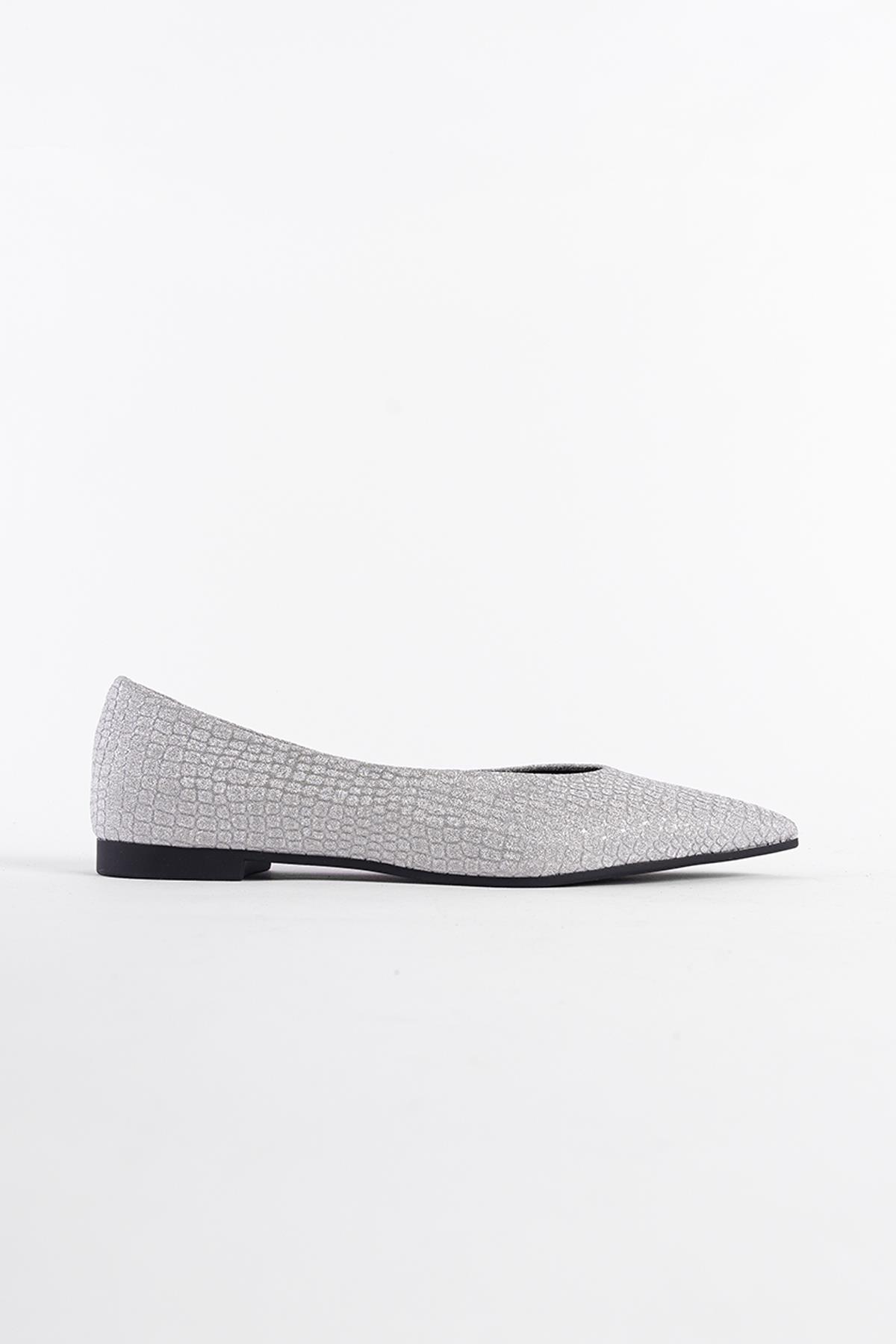 Capone Outfitters 805 Women Silver Ballerina