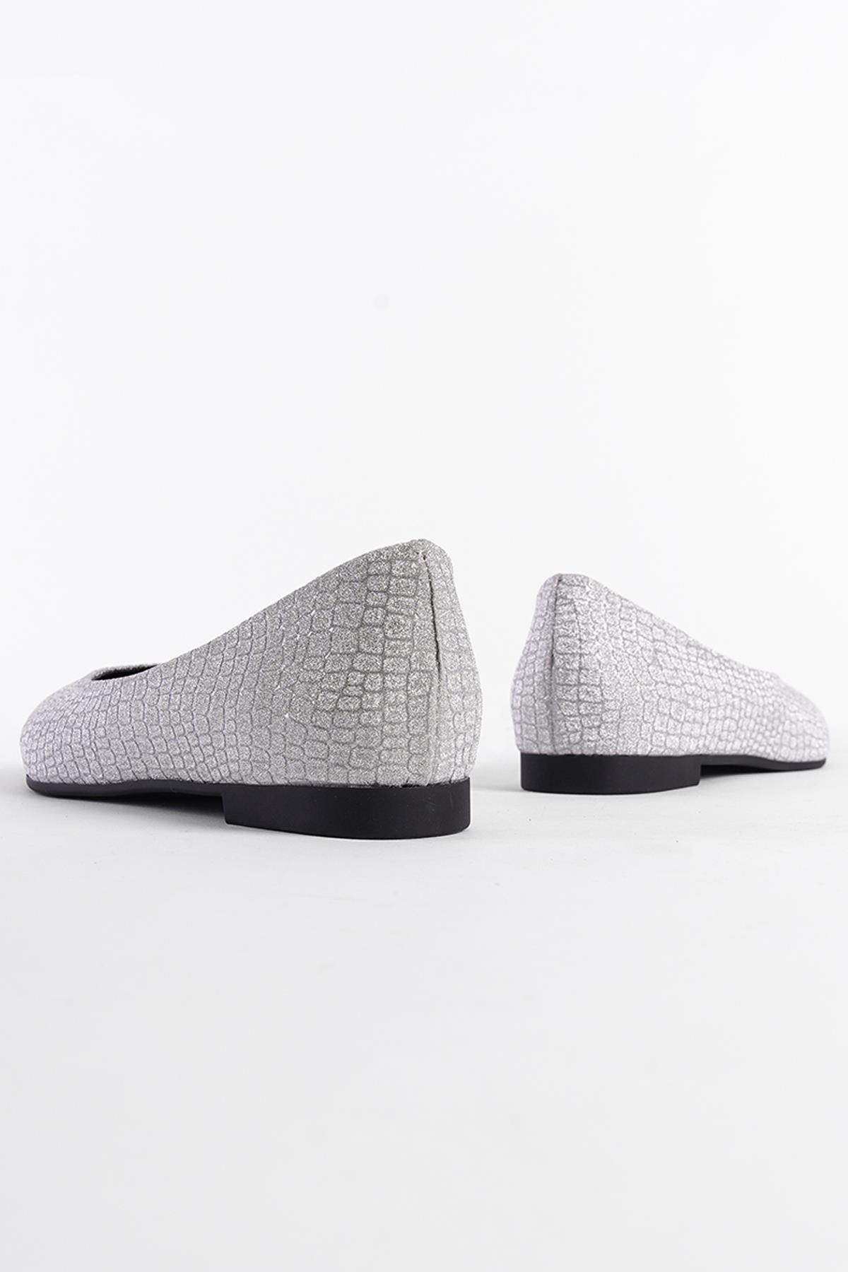 Capone Outfitters 805 Women Silver Ballerina