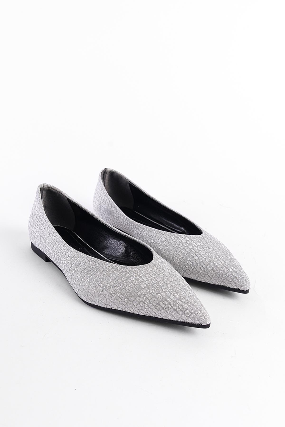 Capone Outfitters 805 Women Silver Ballerina