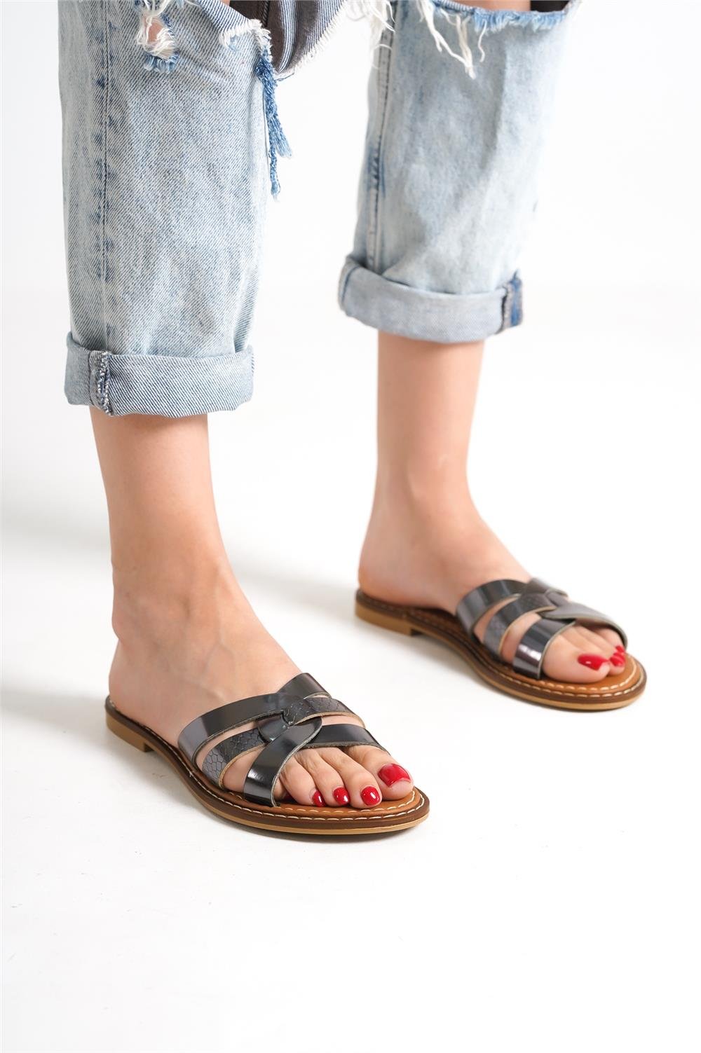 Capone Outfitters 845 Women Platinum Sandal