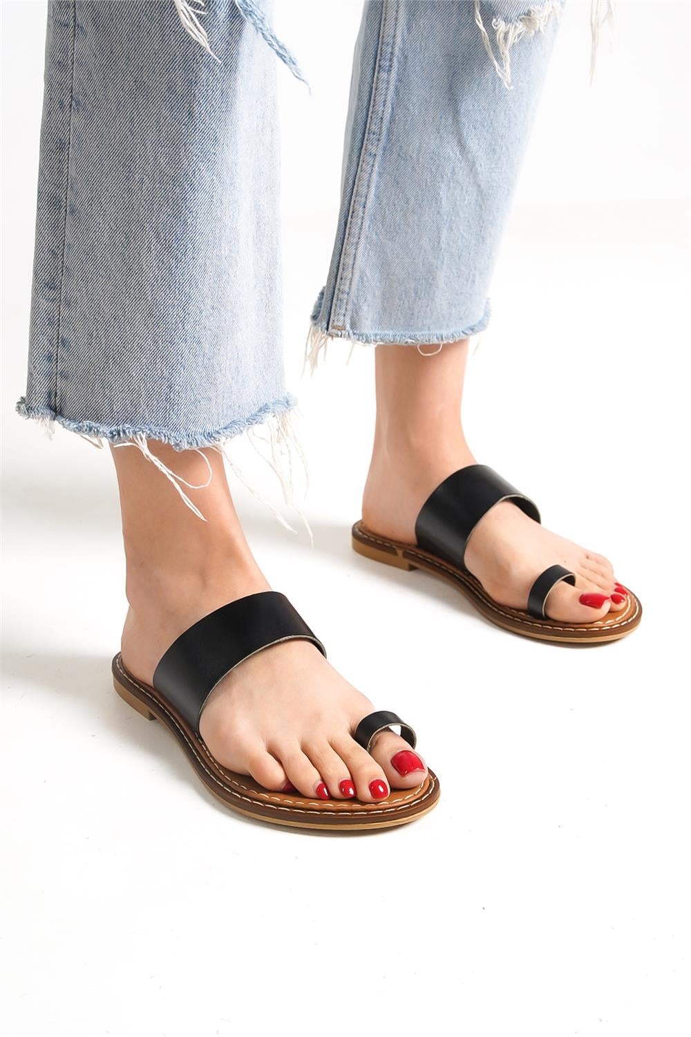Capone Outfitters 846 Women Black Sandal