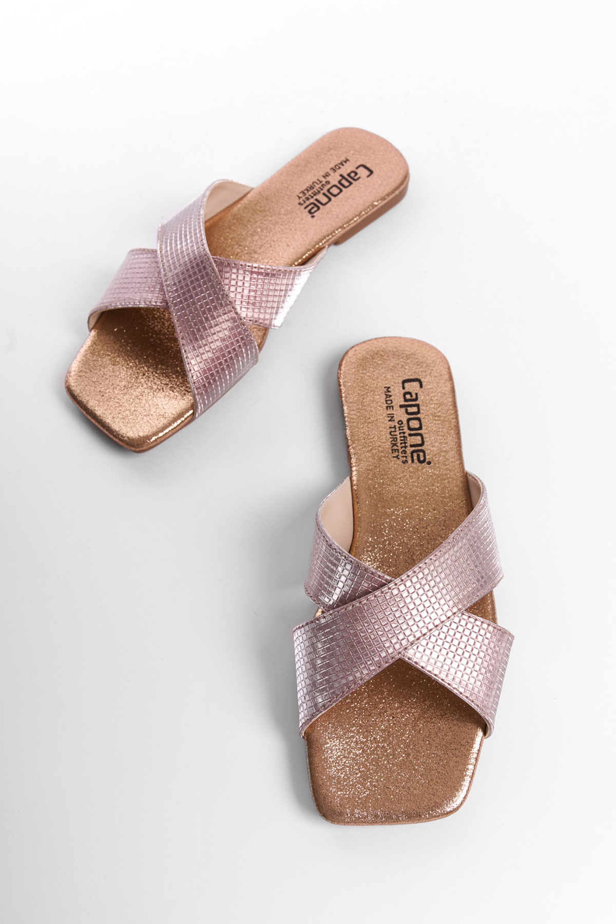 Capone Outfitters 8610 Women Rose Sandal