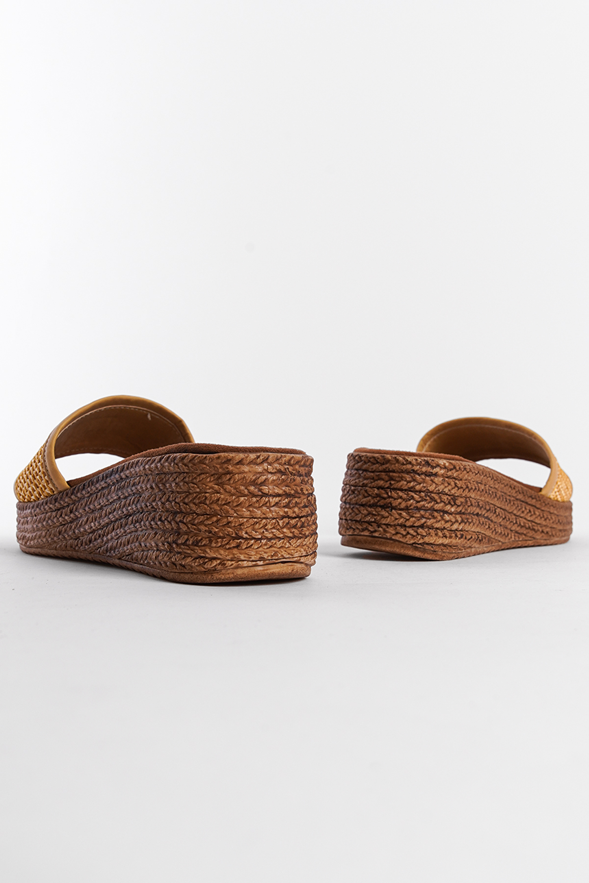 Capone Outfitters 950 Women Beige Sandal