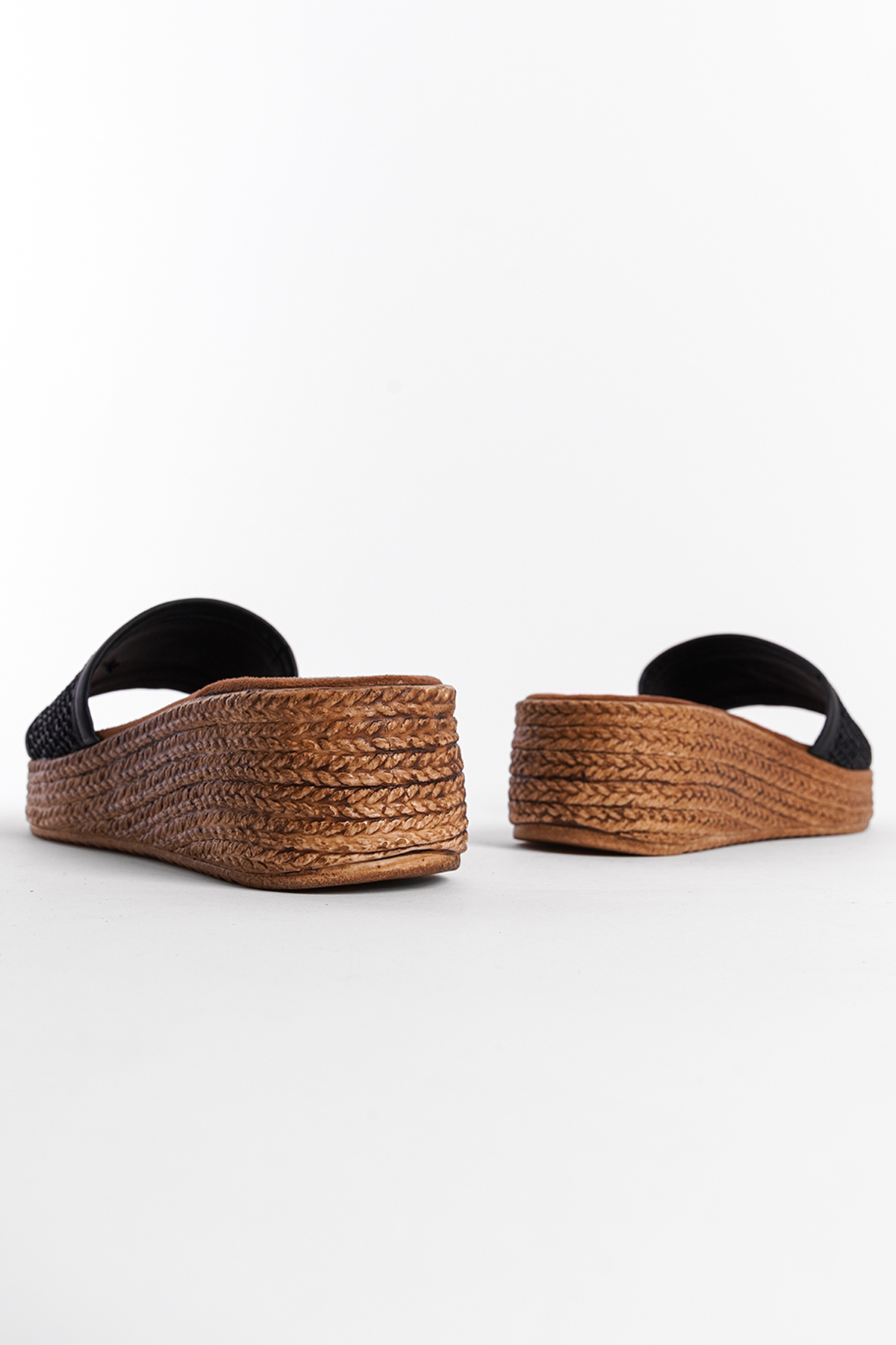 Capone Outfitters 950 Women Black Sandal