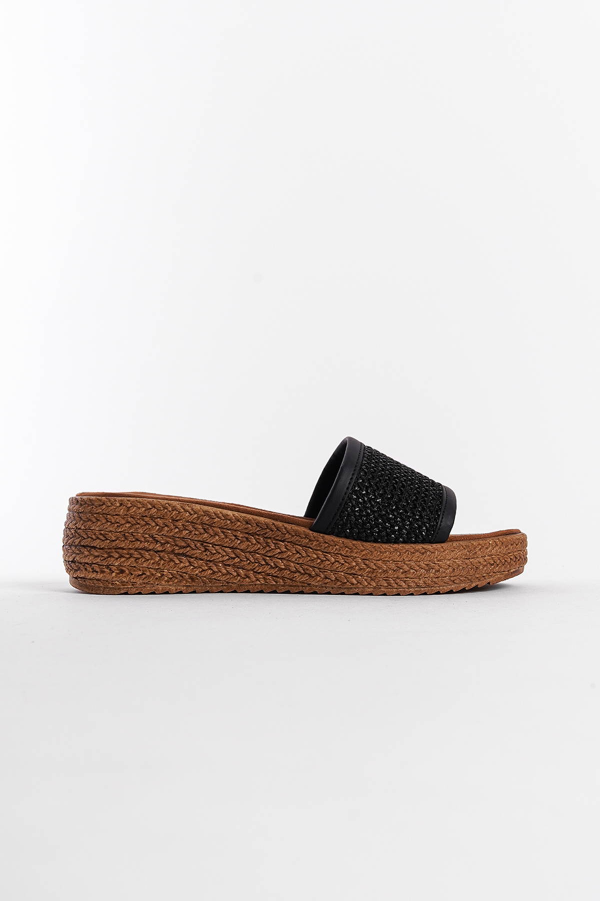 Capone Outfitters 950 Women Black Sandal