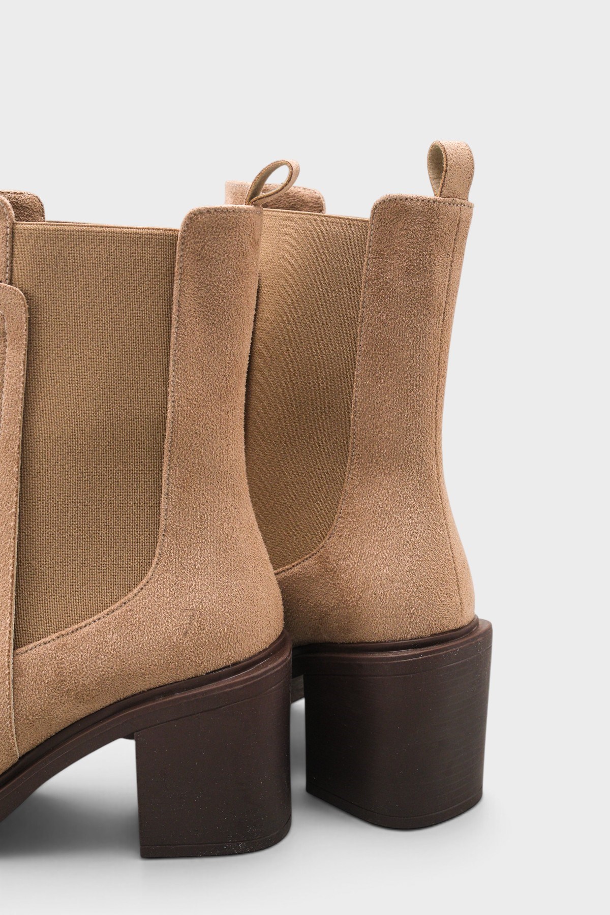 Capone Outfitters K105 Women Sued Mink Boot
