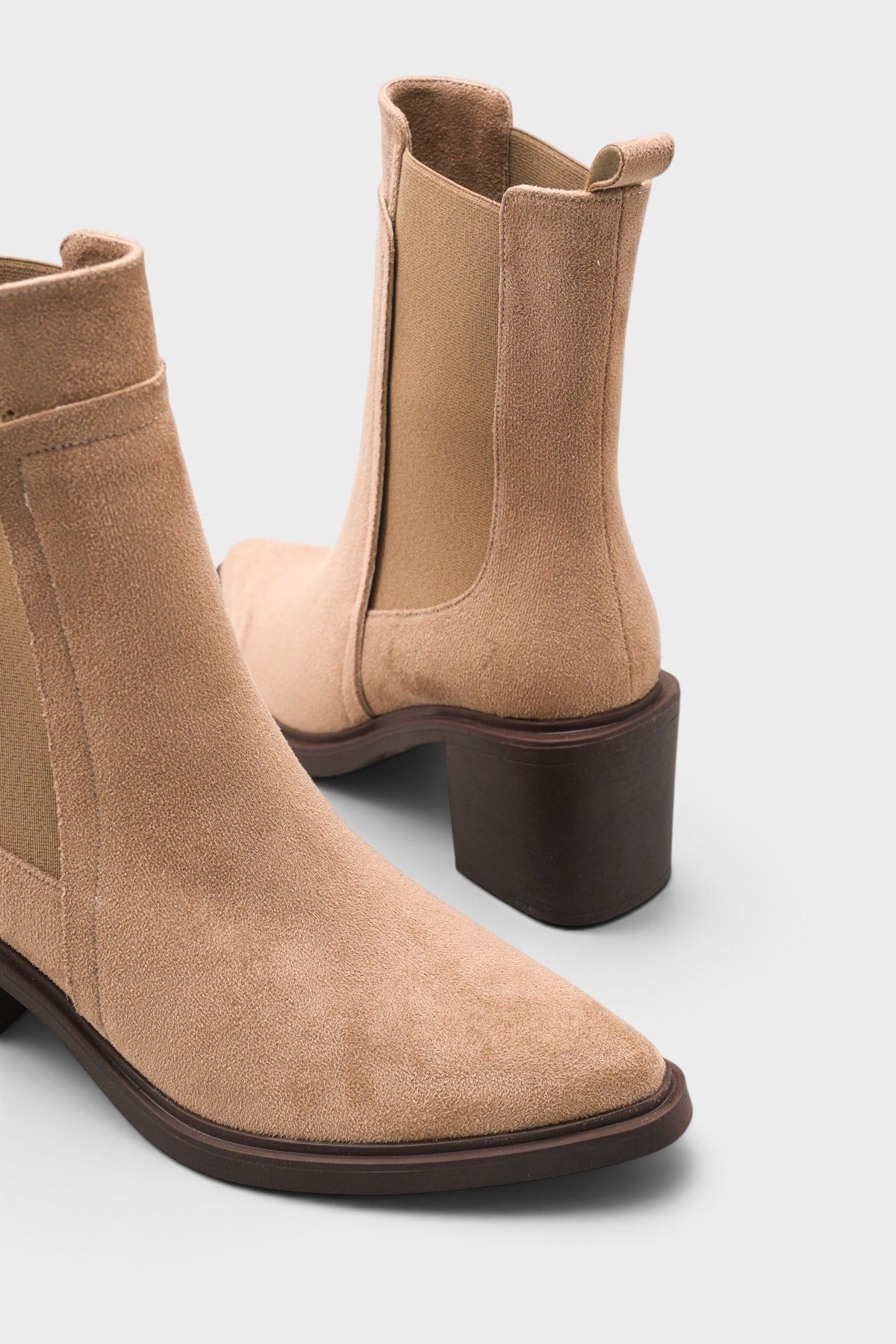 Capone Outfitters K105 Women Sued Mink Boot