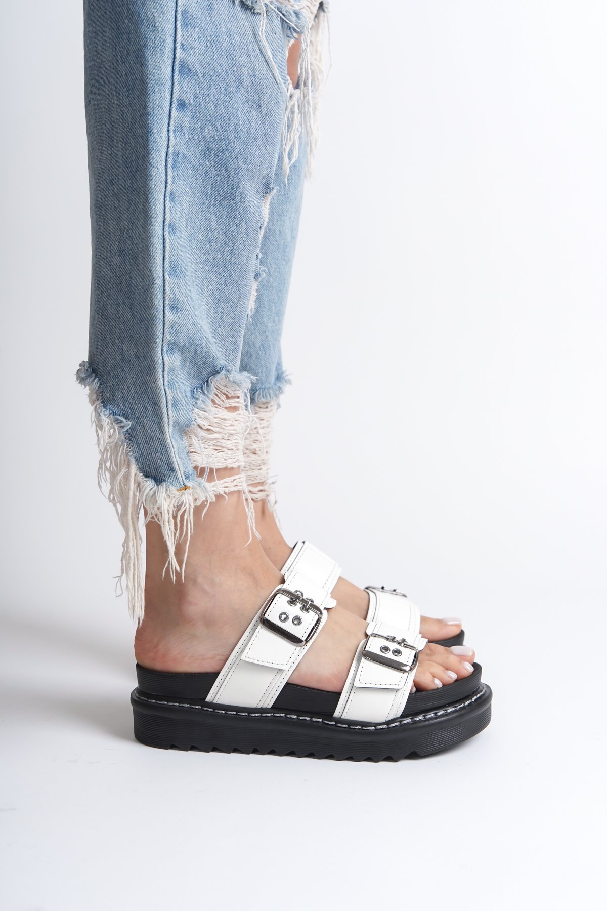 Capone Outfitters M092 Women White Sandal