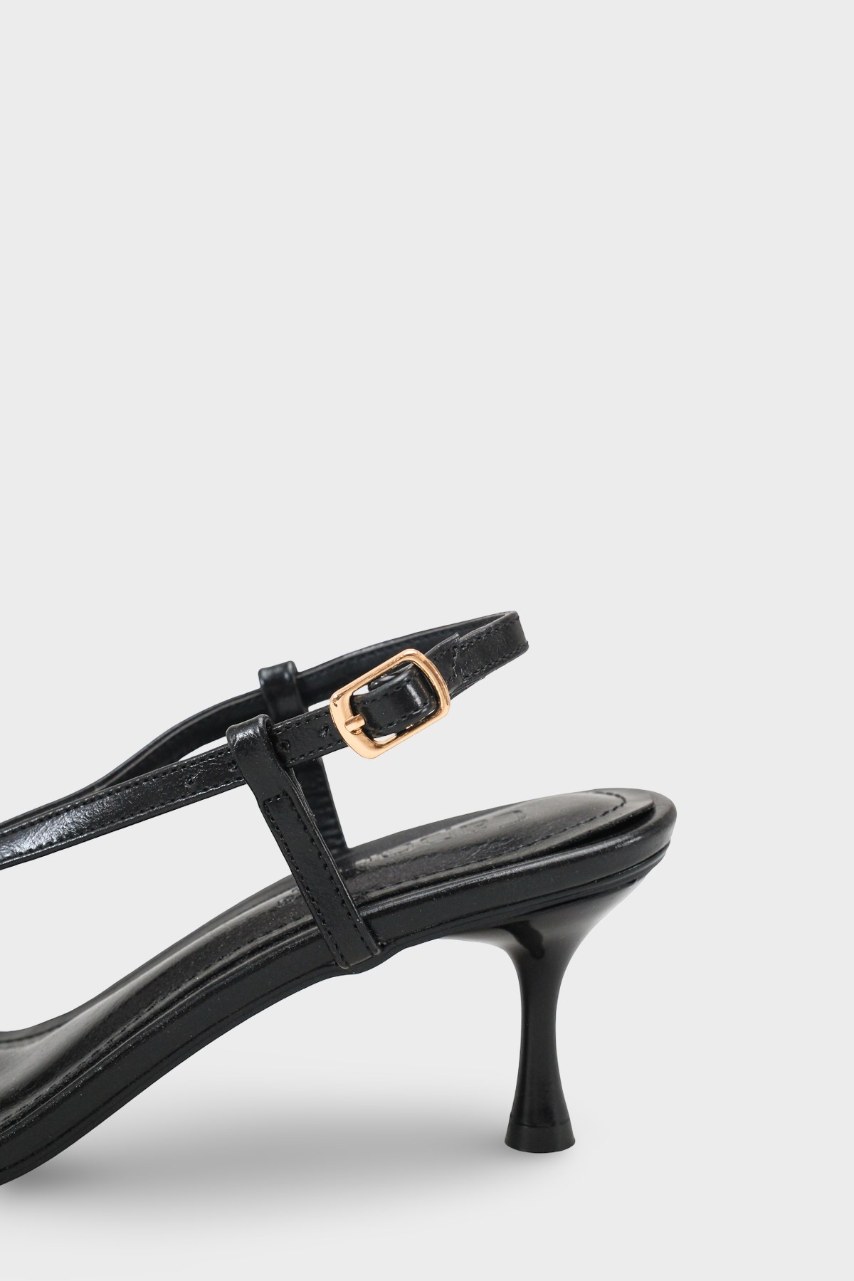 Capone Outfitters T109 Women Black Sandal