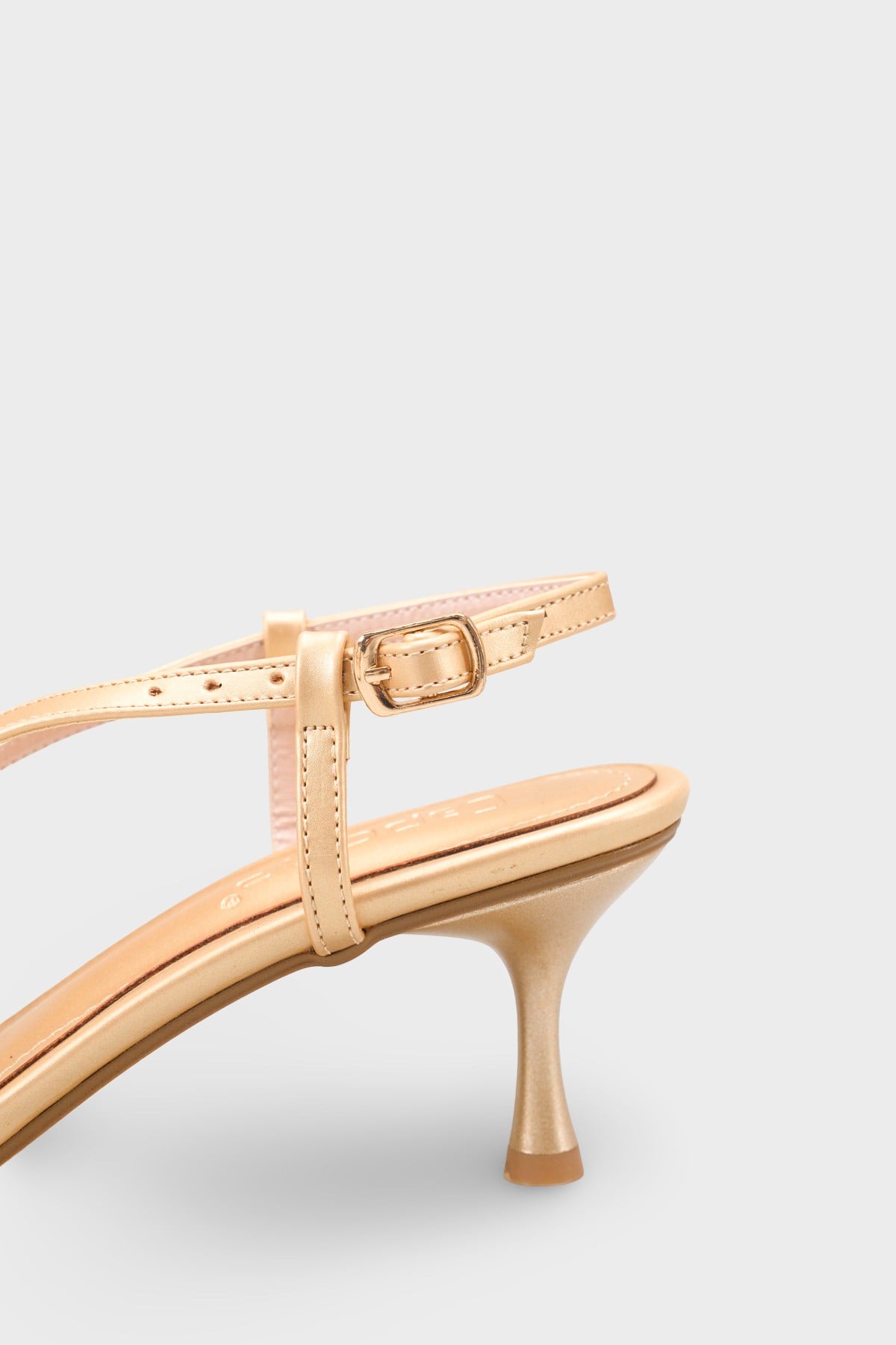 Capone Outfitters T109 Women Gold Sandal
