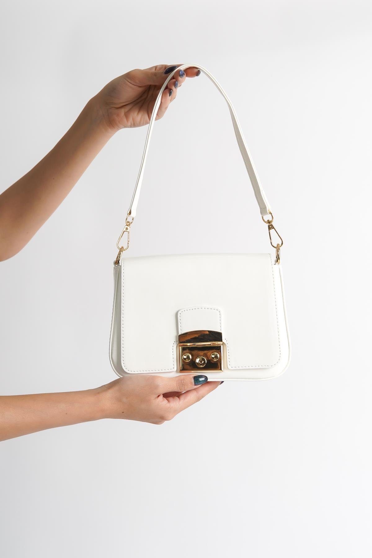 Capone Outfitters VIO01 Women White Shoulder Bag